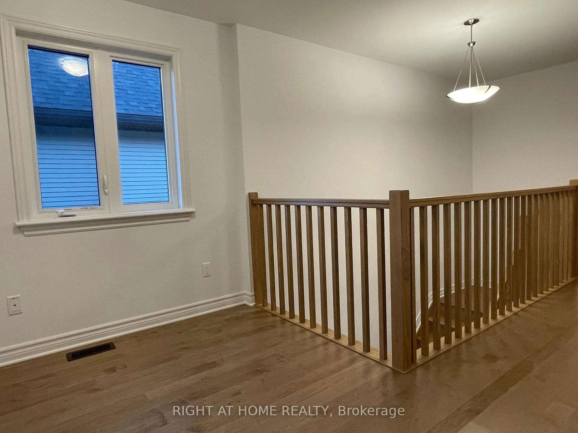 Photo 10 of 636 Cordelette Circle, Ottawa, Mer Bleue/Bradley Estates/Anderson Park — HOMEH