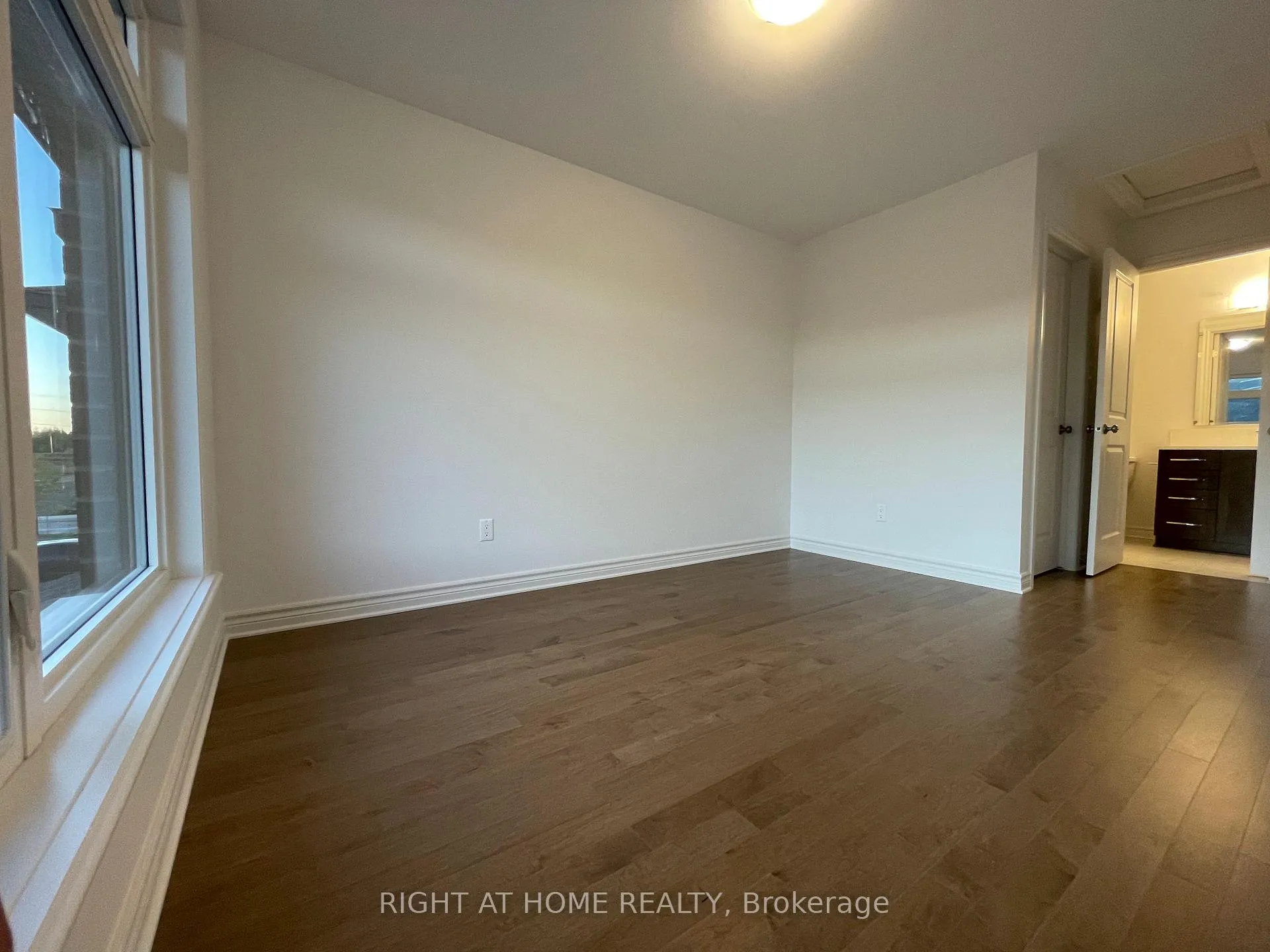 Photo 16 of 636 Cordelette Circle, Ottawa, Mer Bleue/Bradley Estates/Anderson Park — HOMEH