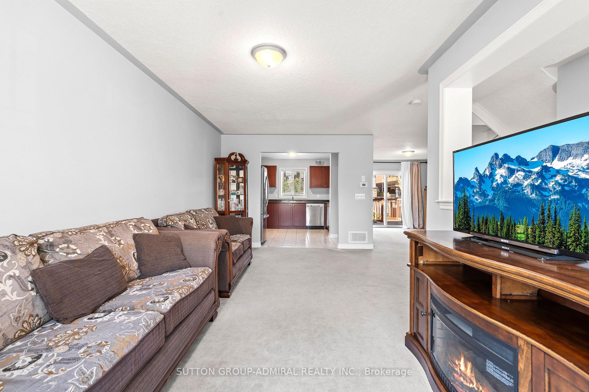 Photo 11 of 54 Pearl Drive, Orillia — HOMEH