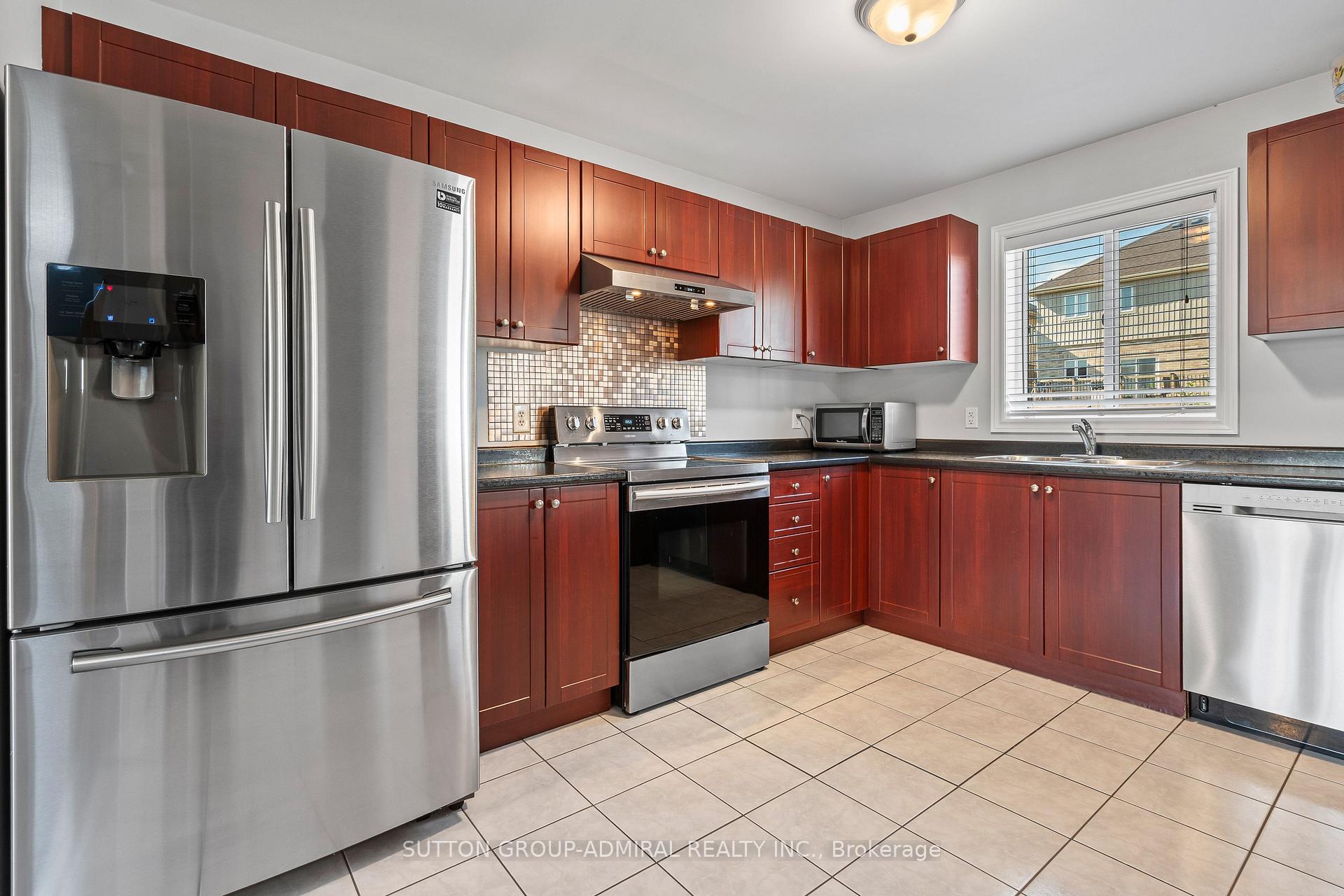 Photo 16 of 54 Pearl Drive, Orillia — HOMEH