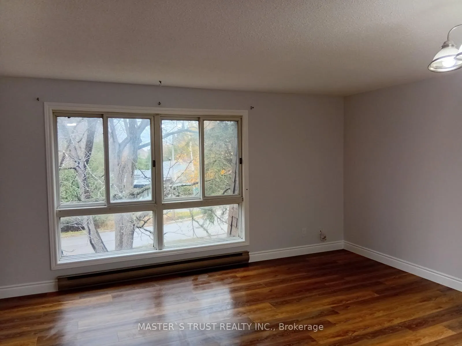 Photo 4 of Unit 3, 190 Borland Street E, Orillia — HOMEH