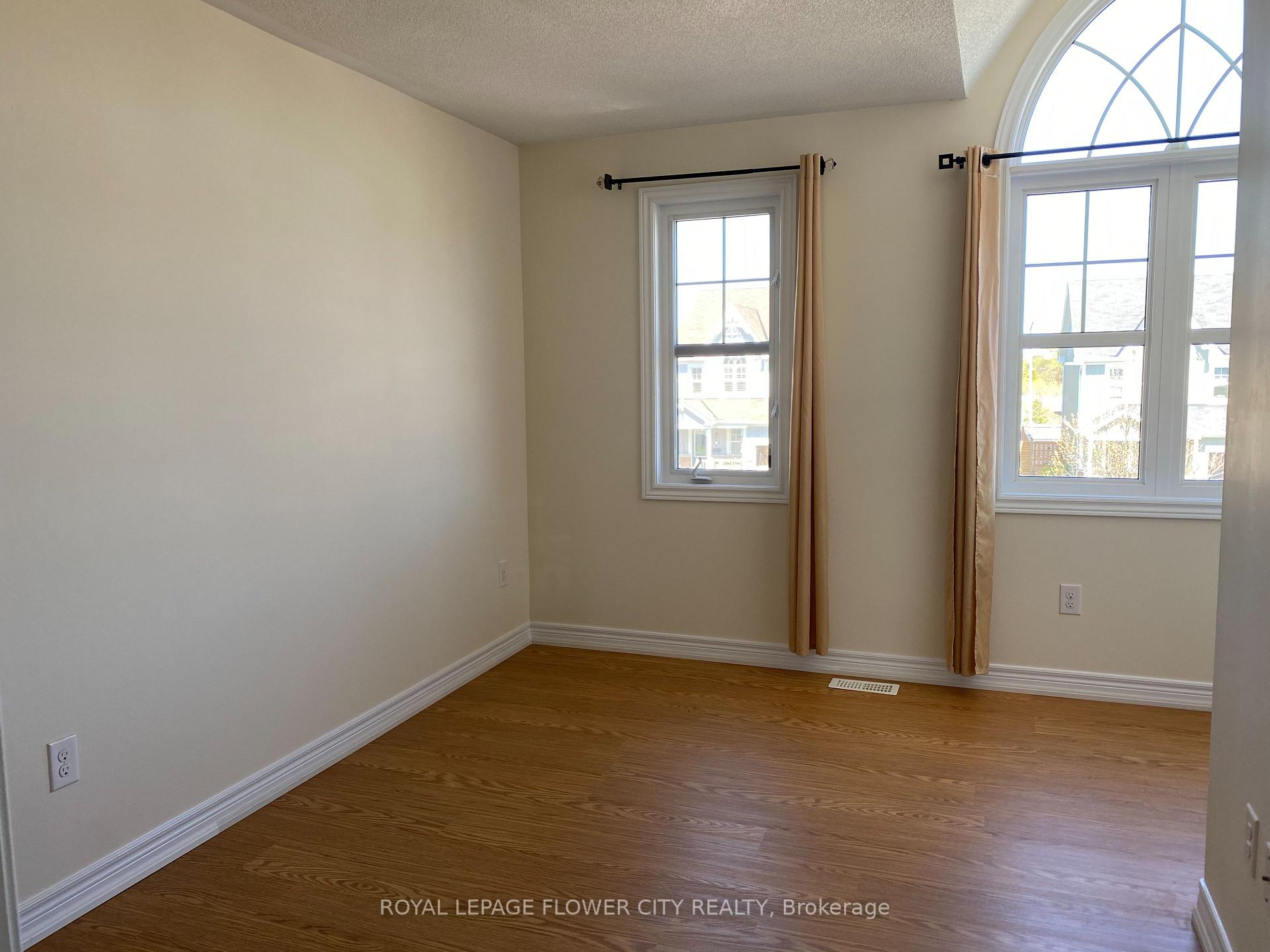 Photo 16 of 108 Swenson Street, New Tecumseth, Alliston — HOMEH