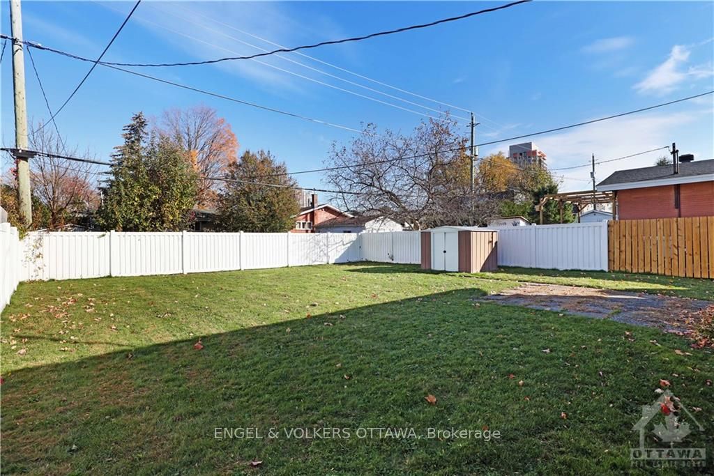 Photo 25 of 1349 Bloomsbury Crescent, Ottawa, Parkway Park — HOMEH