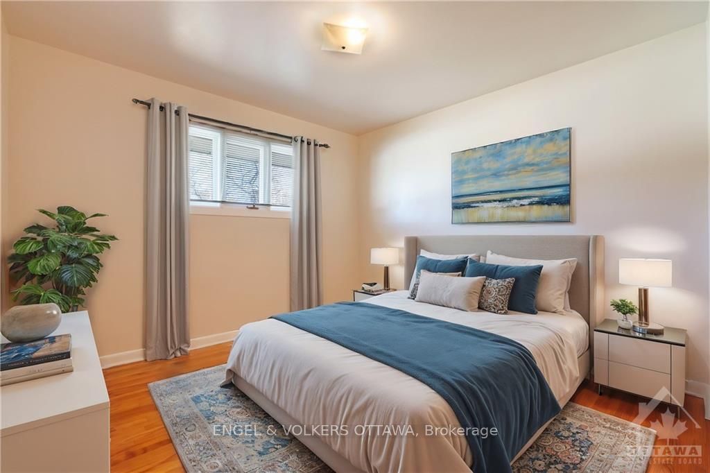 Photo 14 of 1349 Bloomsbury Crescent, Ottawa, Parkway Park — HOMEH