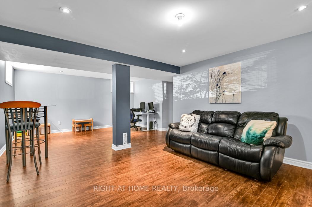 Photo 16 of 1696 Christina Crescent, North Dundas, North Dundas (Mountain) Twp — HOMEH
