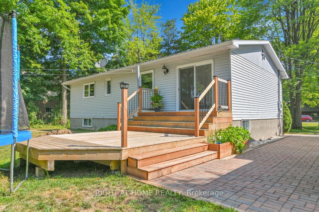 Photo 22 of 1696 Christina Crescent, North Dundas, North Dundas (Mountain) Twp — HOMEH