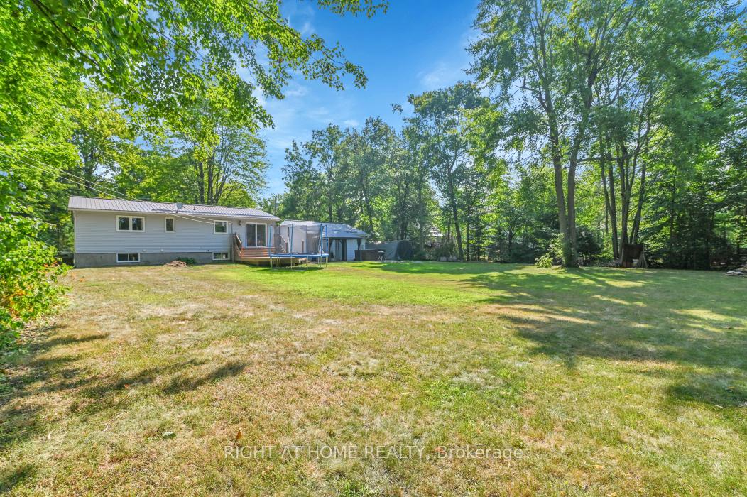 Photo 24 of 1696 Christina Crescent, North Dundas, North Dundas (Mountain) Twp — HOMEH