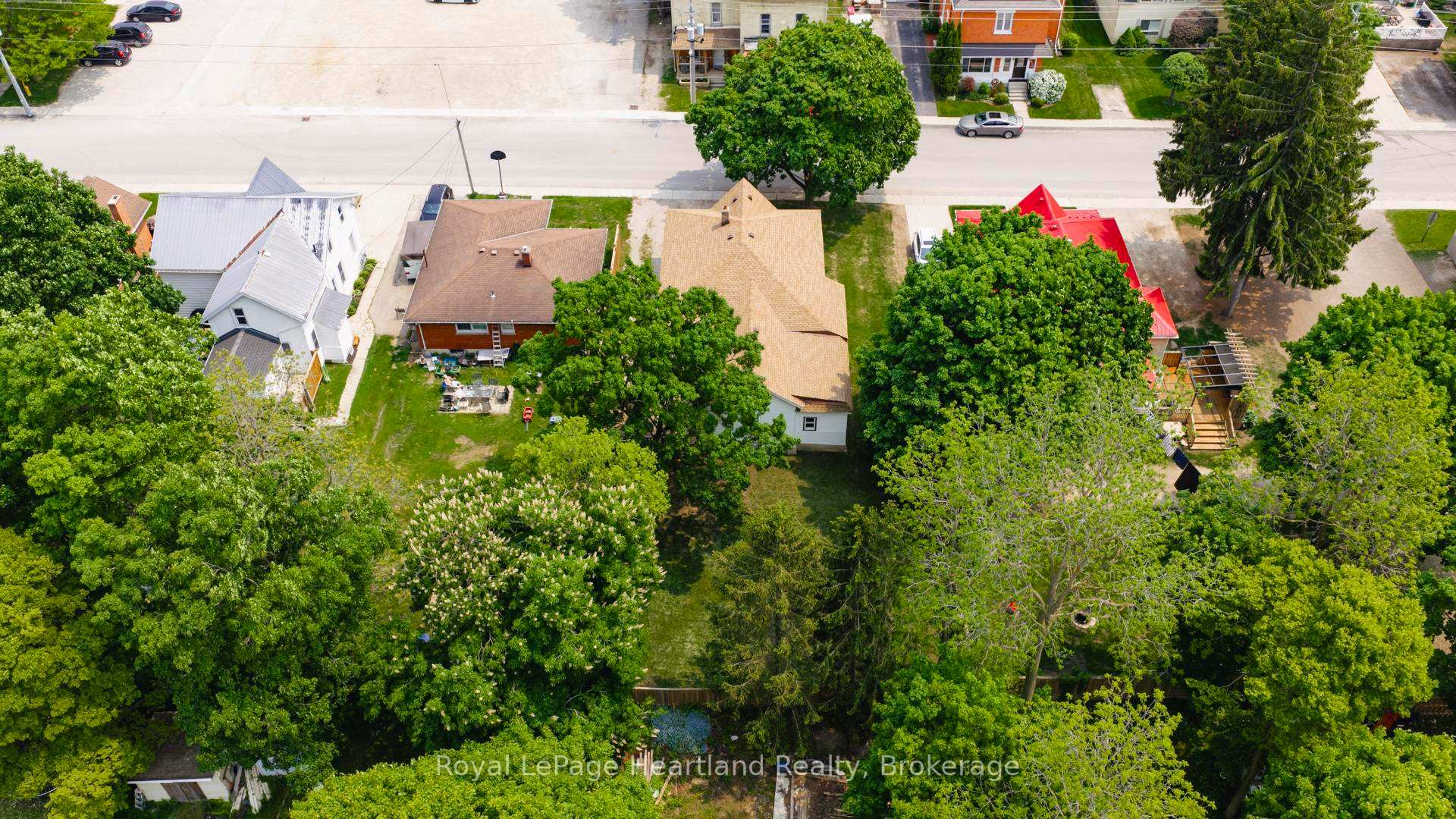 Photo 5 of 264 Edward Street, North Huron, Wingham — HOMEH