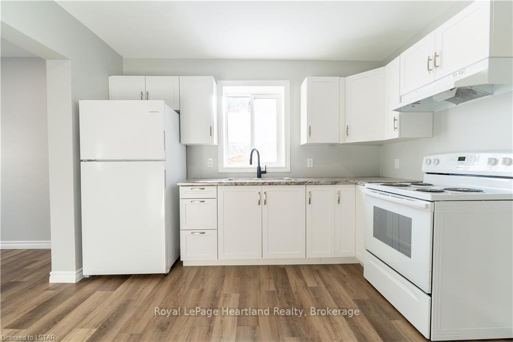 Photo 10 of 264 Edward Street, North Huron, Wingham — HOMEH