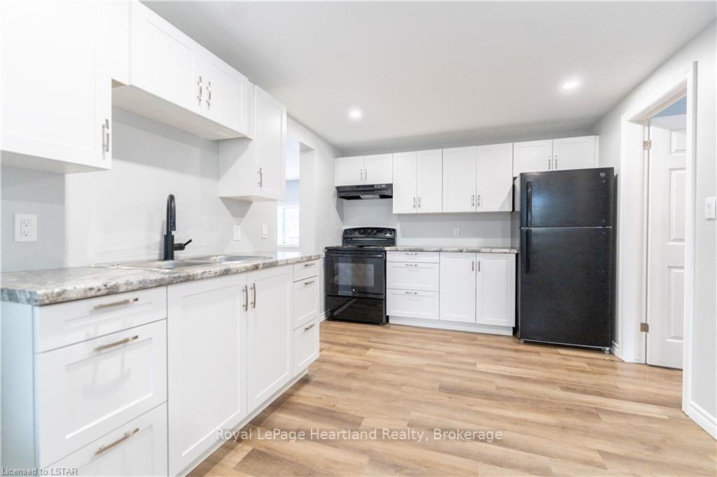 Photo 17 of 264 Edward Street, North Huron, Wingham — HOMEH