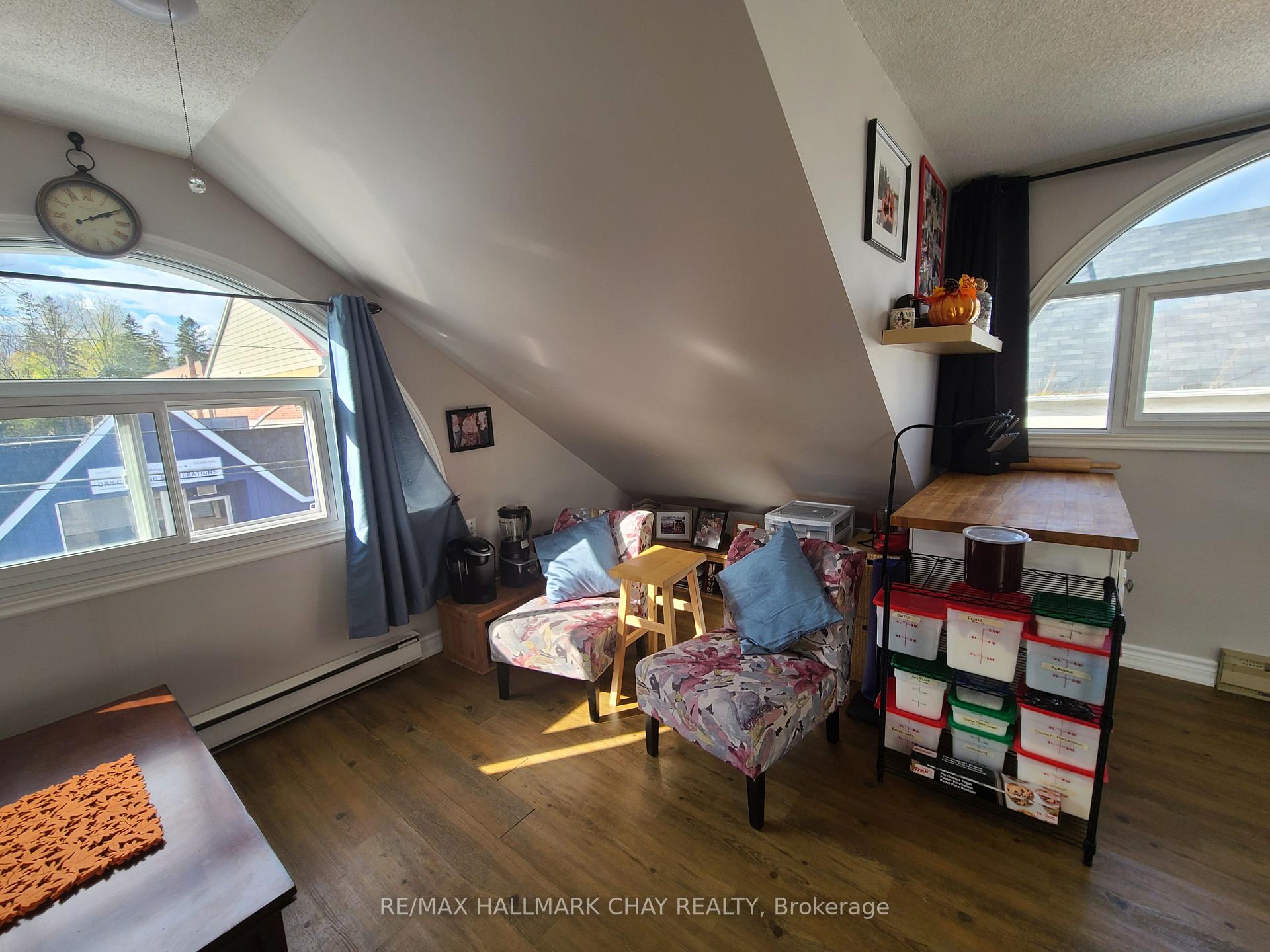 Photo 10 of 27 Paris Street, New Tecumseth, Alliston — HOMEH