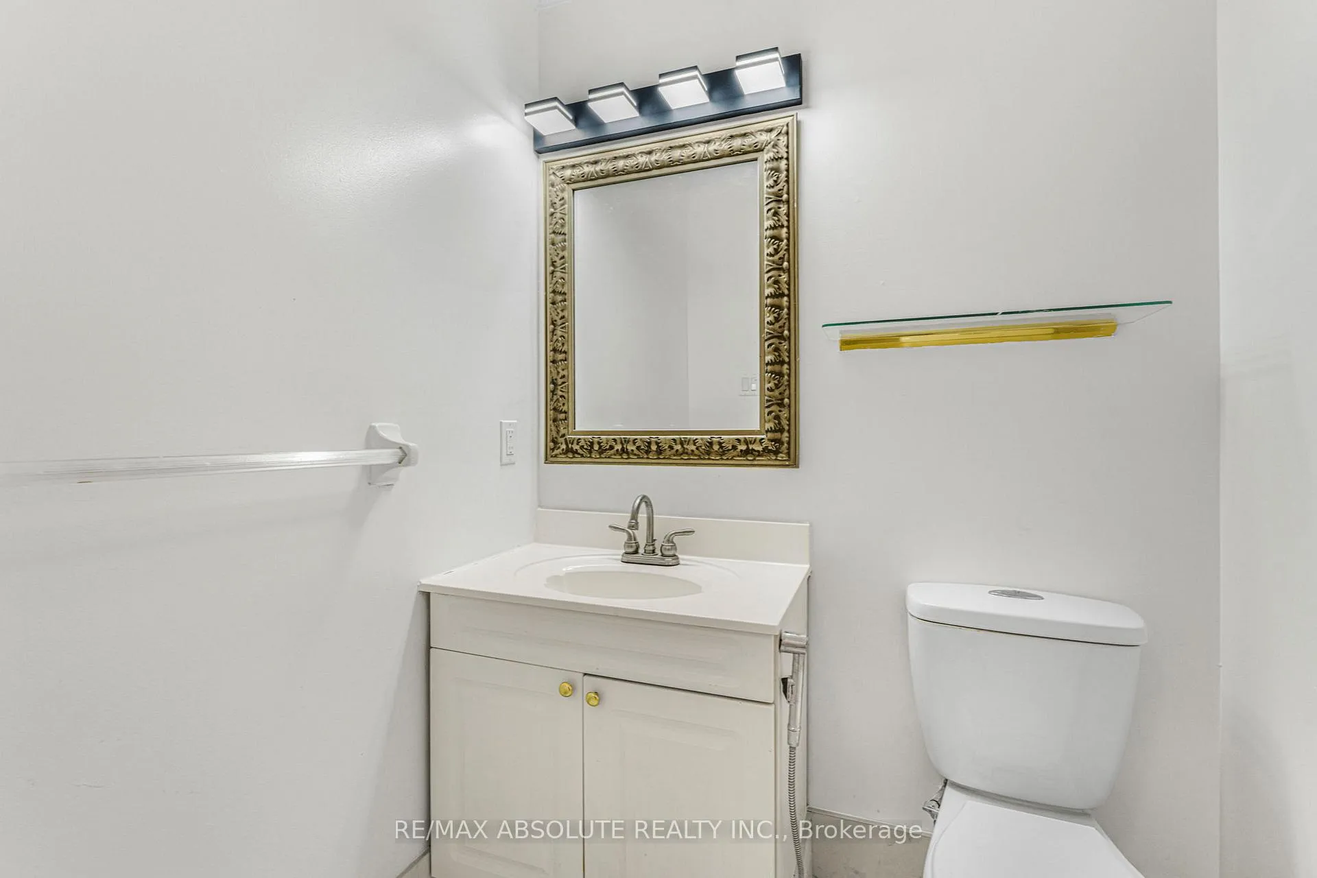 Photo 18 of 876 Clearcrest Crescent, Ottawa, Fallingbrook/Ridgemount — HOMEH