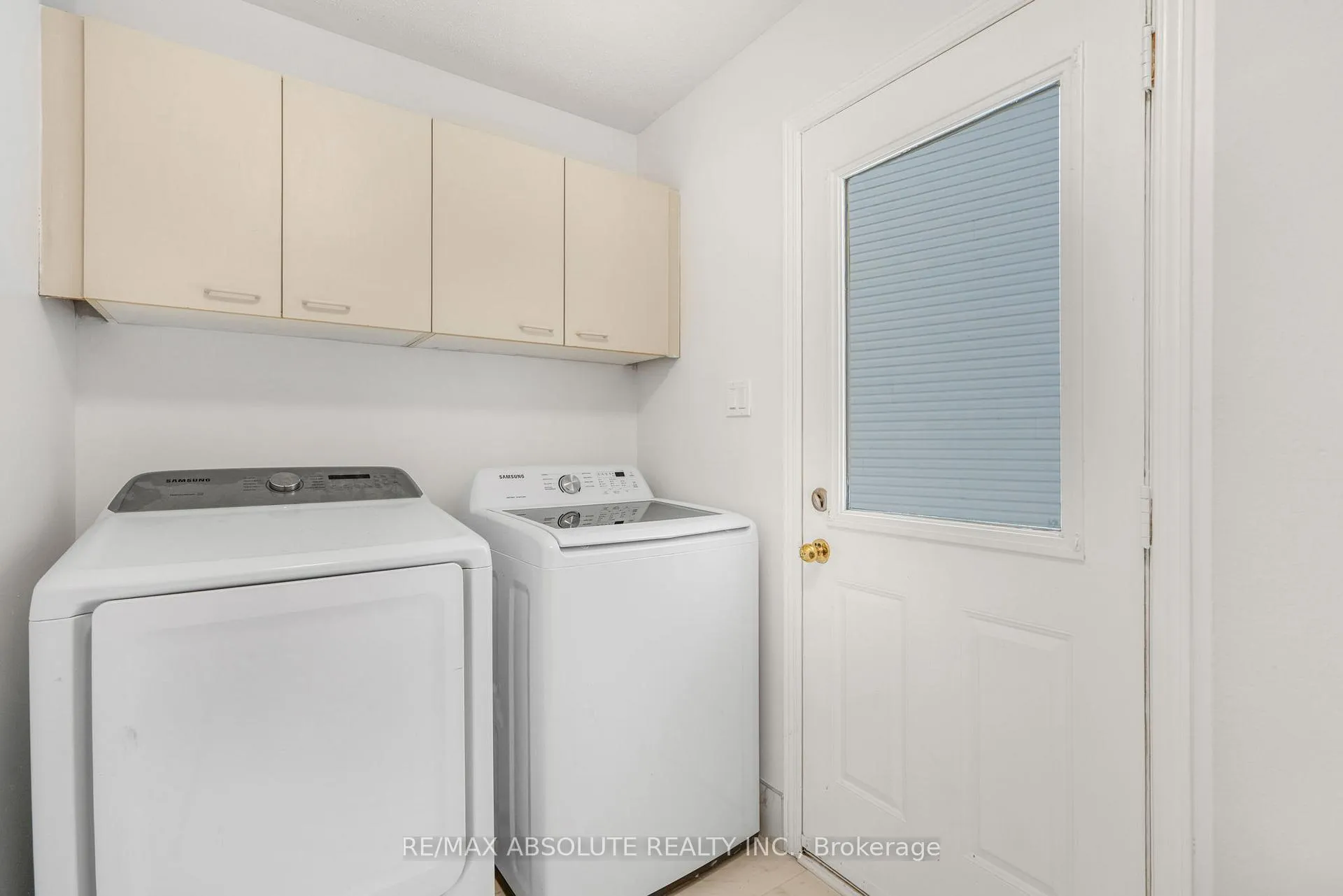 Photo 19 of 876 Clearcrest Crescent, Ottawa, Fallingbrook/Ridgemount — HOMEH