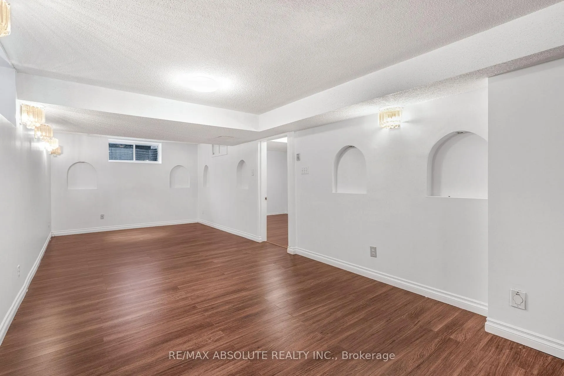 Photo 29 of 876 Clearcrest Crescent, Ottawa, Fallingbrook/Ridgemount — HOMEH