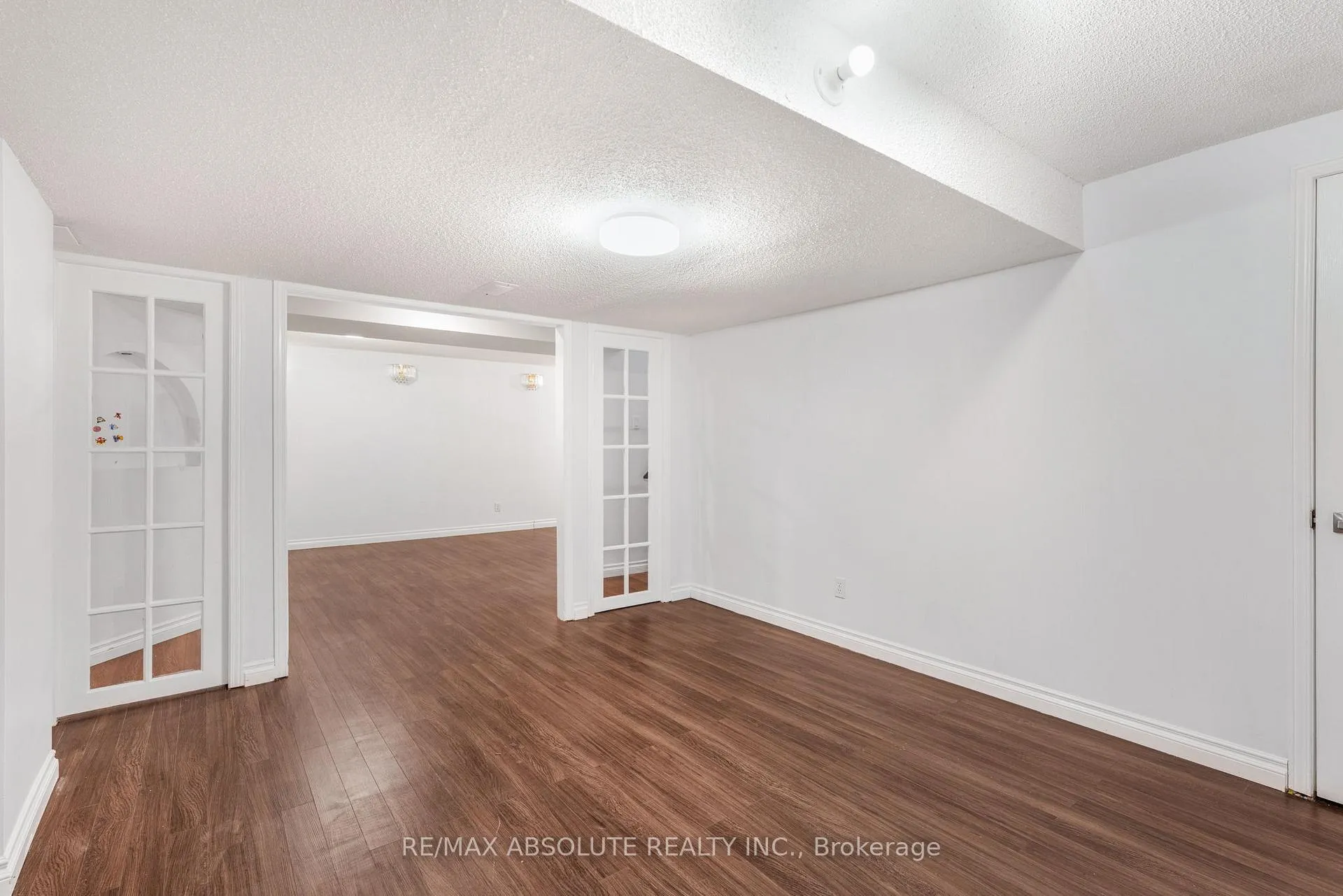 Photo 30 of 876 Clearcrest Crescent, Ottawa, Fallingbrook/Ridgemount — HOMEH