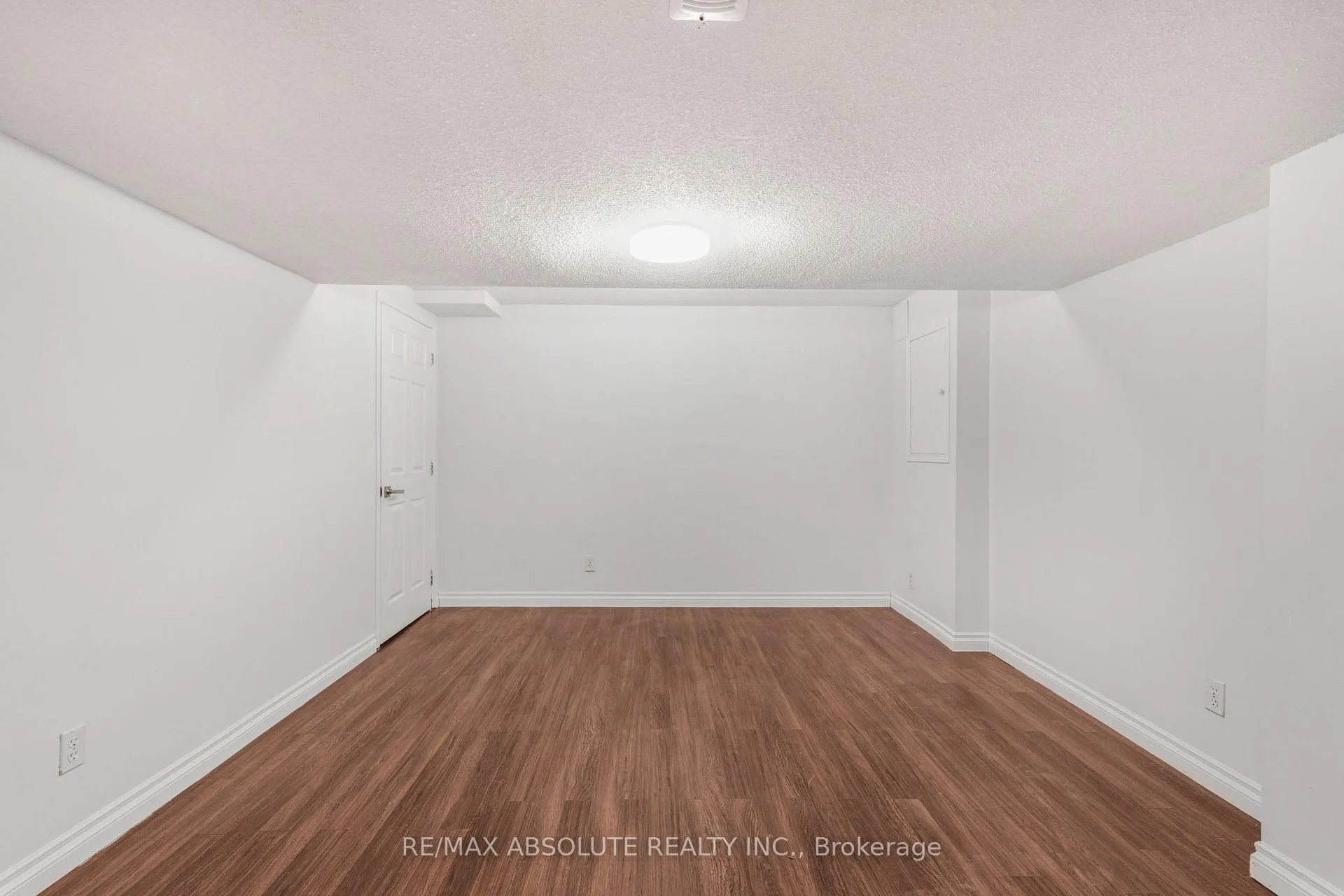 Photo 31 of 876 Clearcrest Crescent, Ottawa, Fallingbrook/Ridgemount — HOMEH