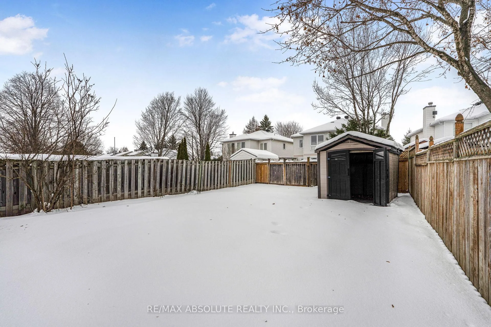 Photo 35 of 876 Clearcrest Crescent, Ottawa, Fallingbrook/Ridgemount — HOMEH