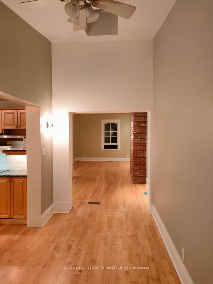 Photo 5 of Unit Unit 1, 157 Mackay Street, Ottawa, New Edinburgh — HOMEH