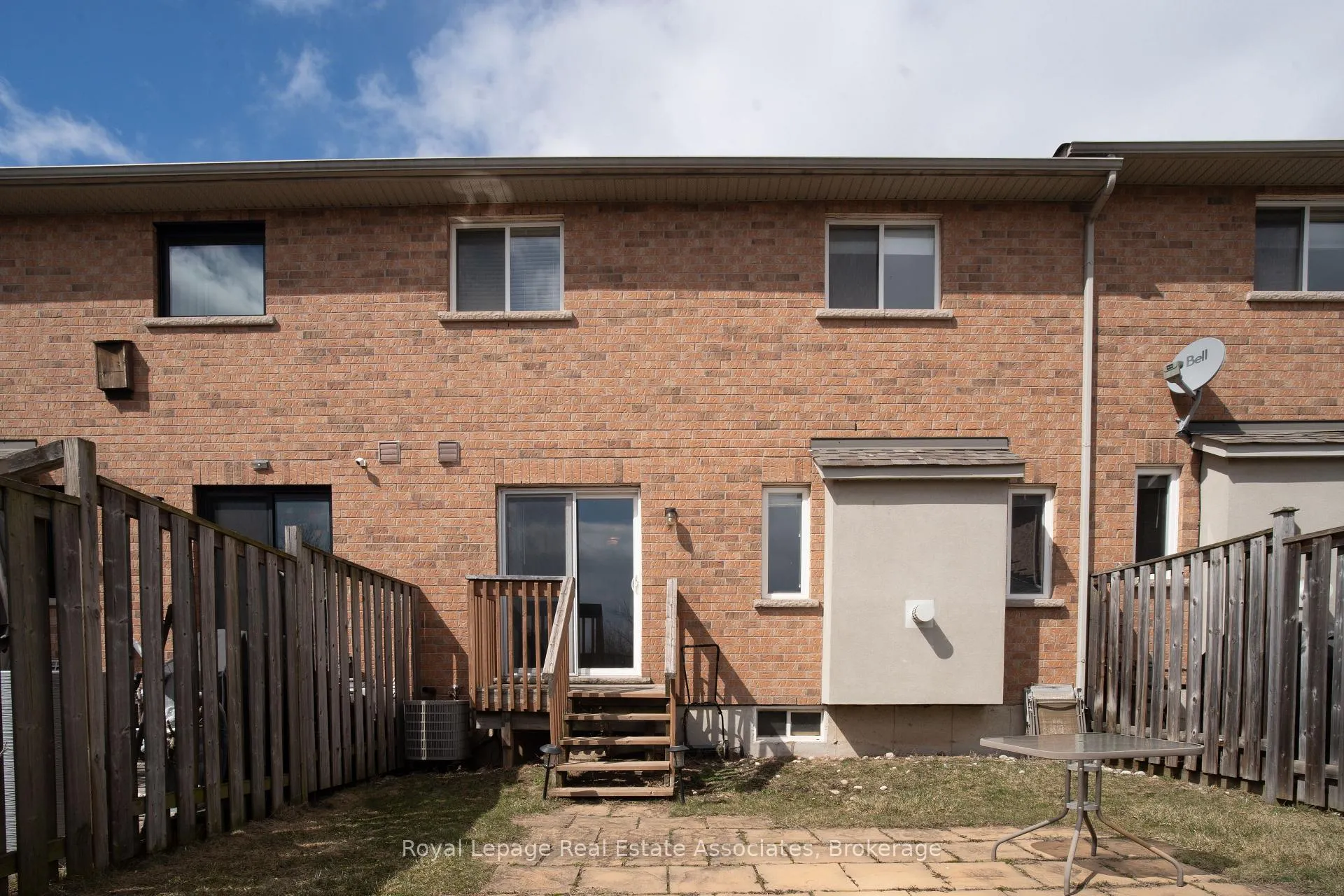 Photo 17 of 2382 Sequoia Way, Oakville, Westmount — HOMEH
