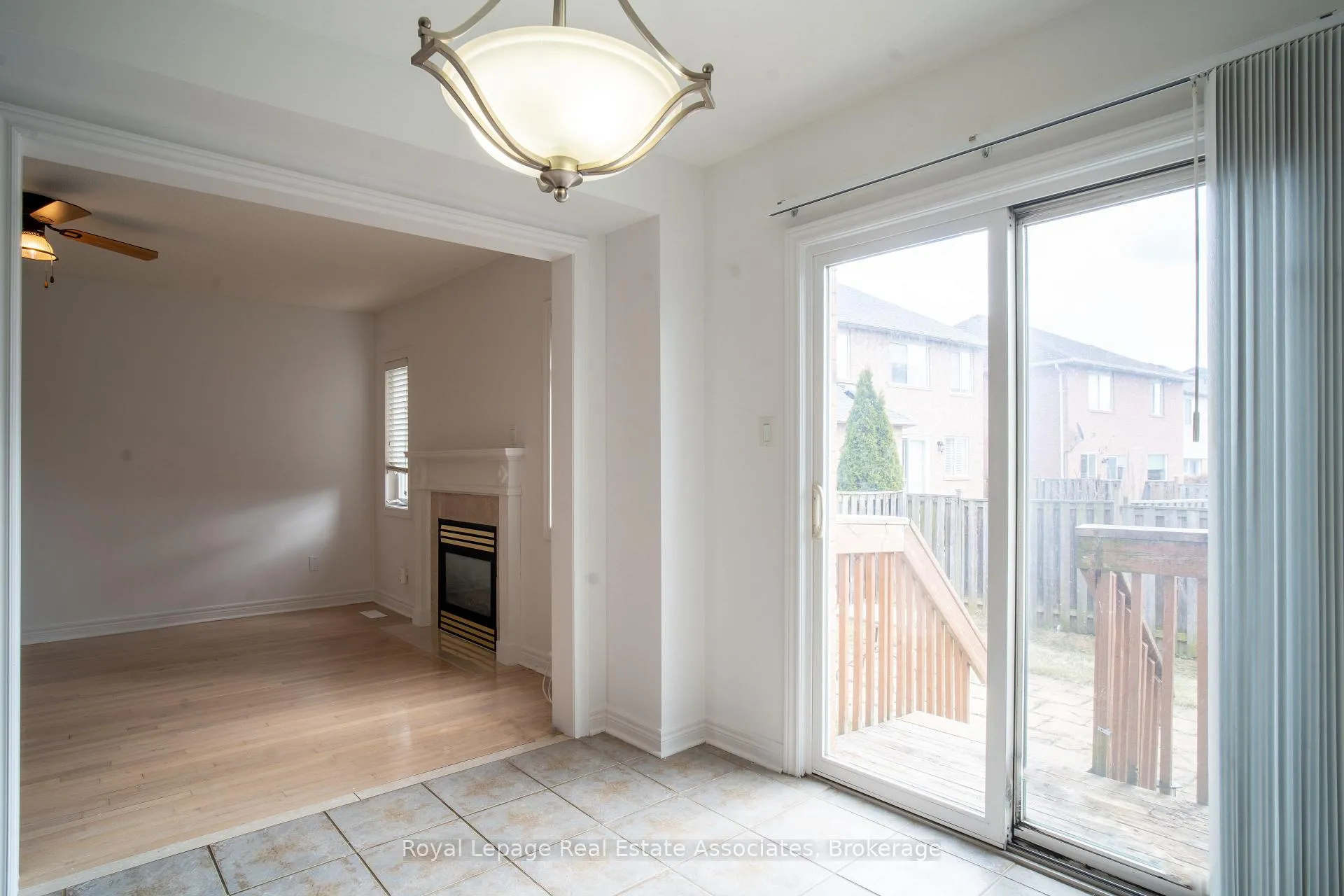Photo 18 of 2382 Sequoia Way, Oakville, Westmount — HOMEH
