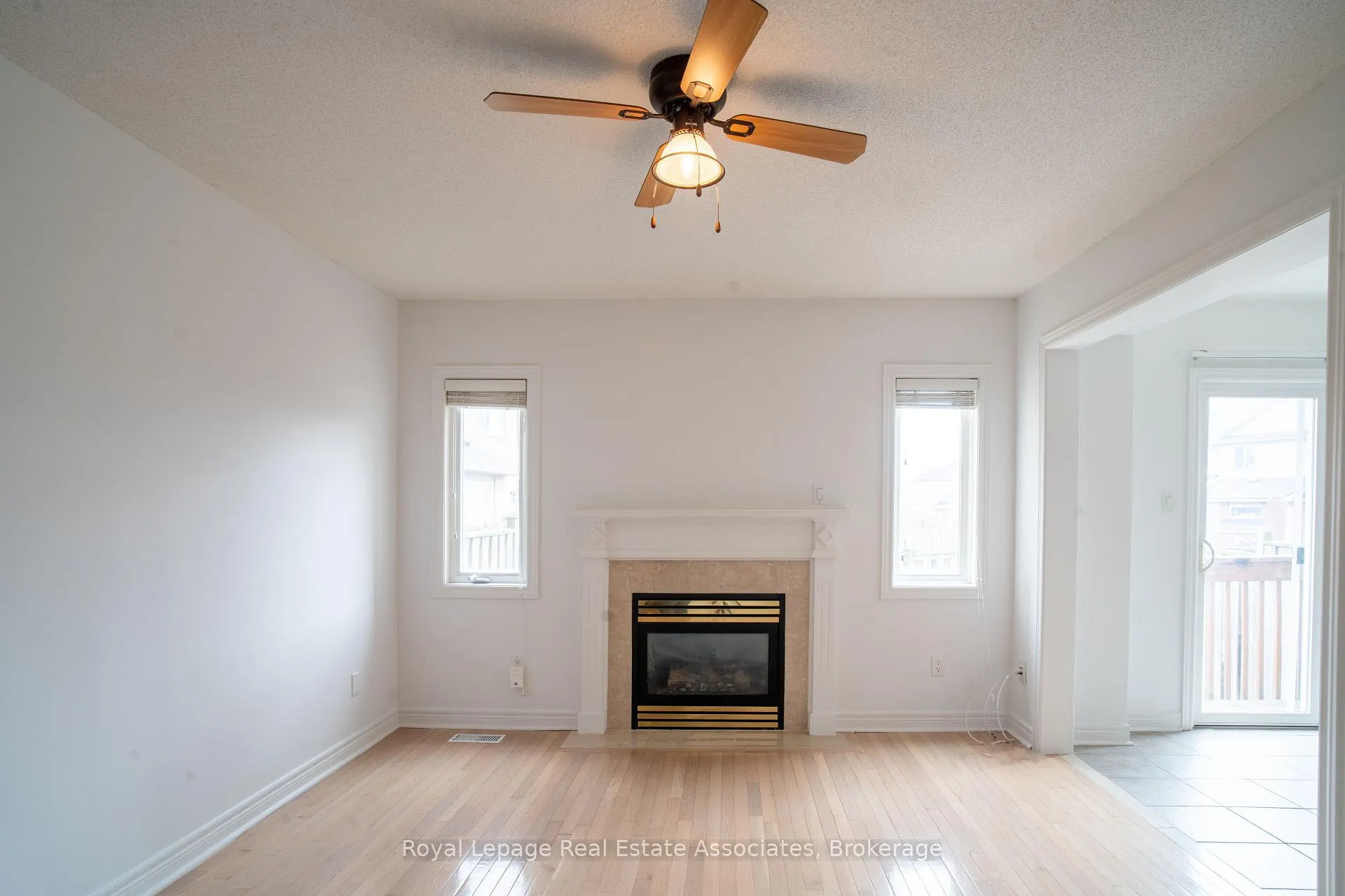 Photo 19 of 2382 Sequoia Way, Oakville, Westmount — HOMEH