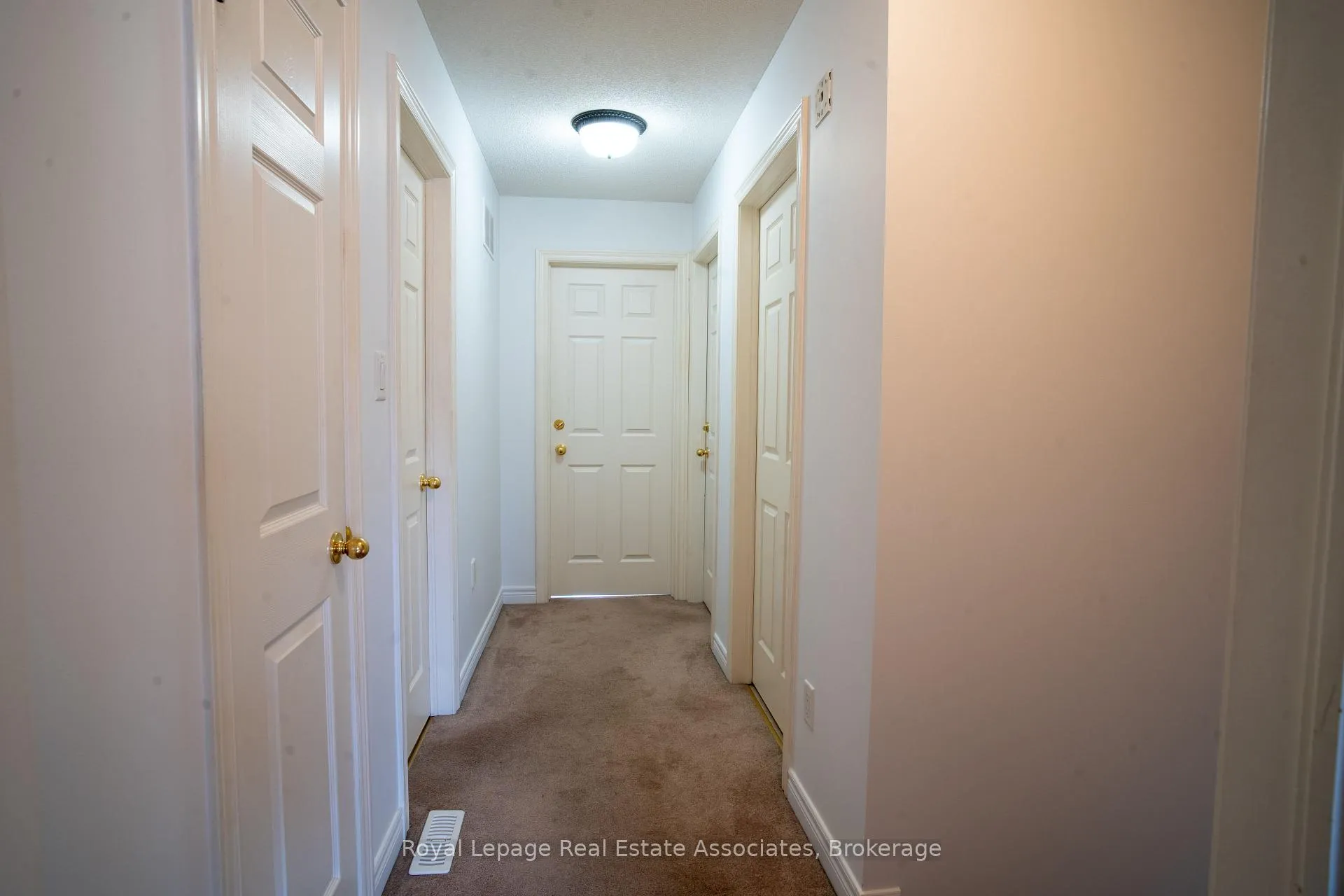 Photo 24 of 2382 Sequoia Way, Oakville, Westmount — HOMEH