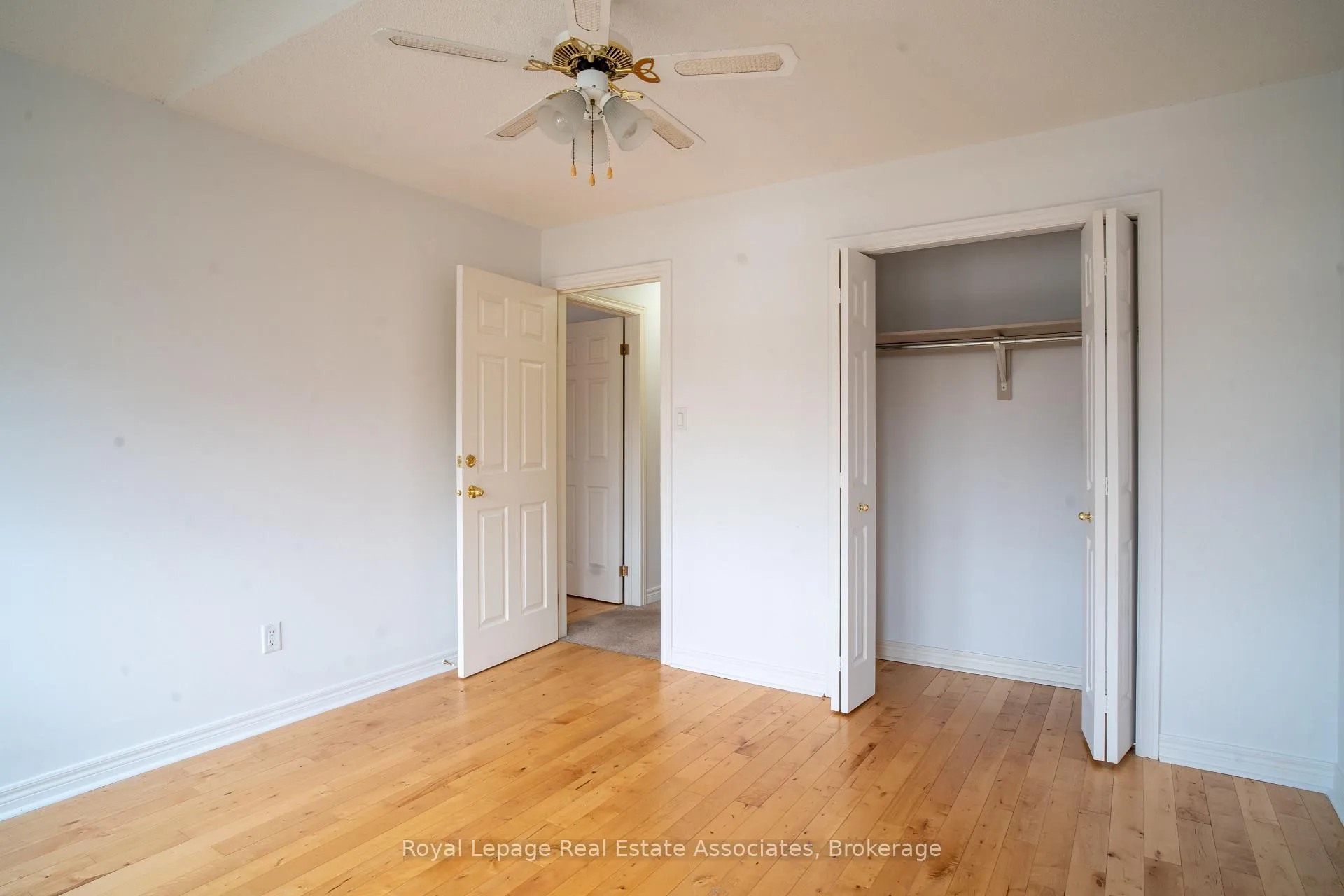 Photo 37 of 2382 Sequoia Way, Oakville, Westmount — HOMEH