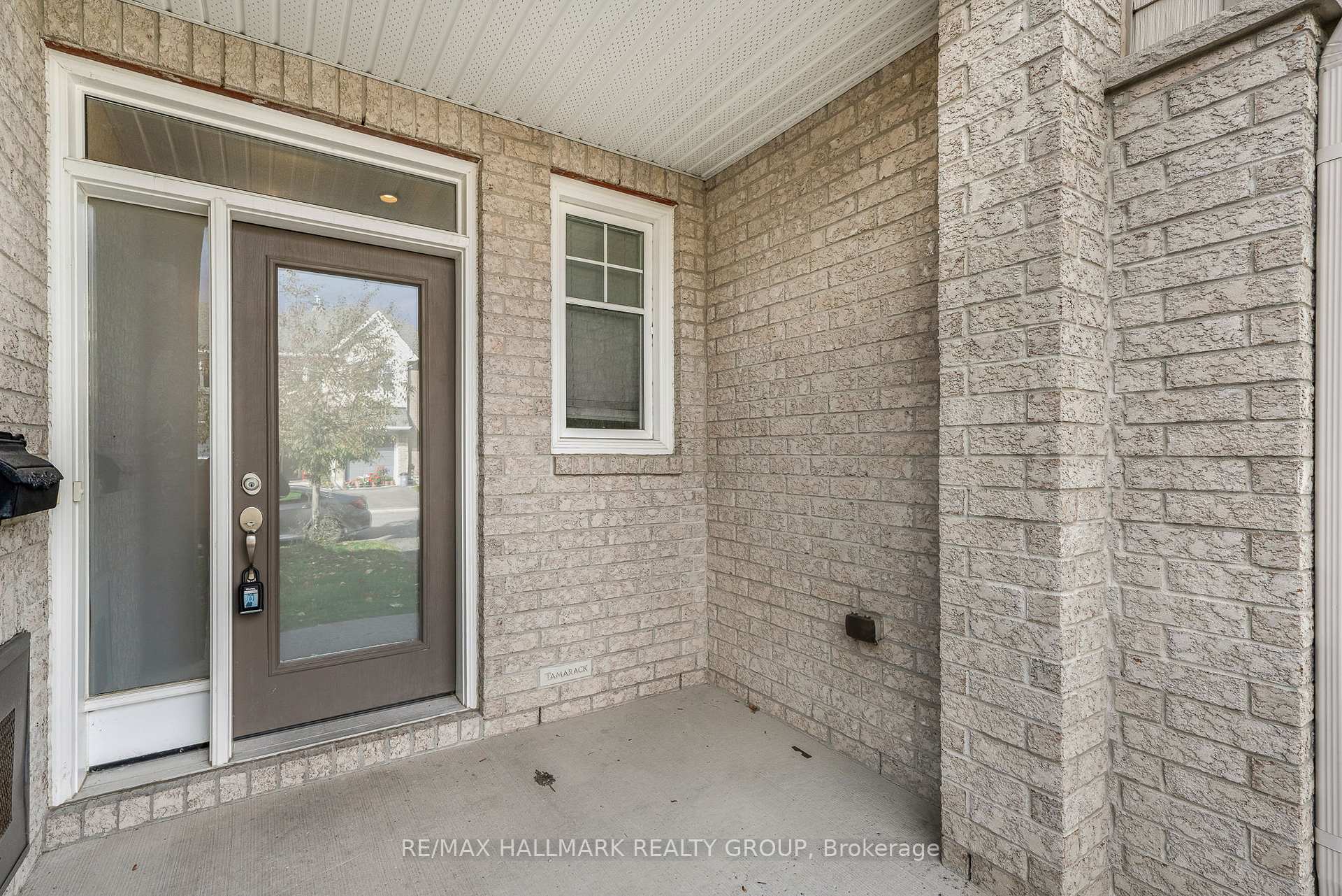 Photo 2 of 334 Grammond Circle, Ottawa, Avalon West — HOMEH