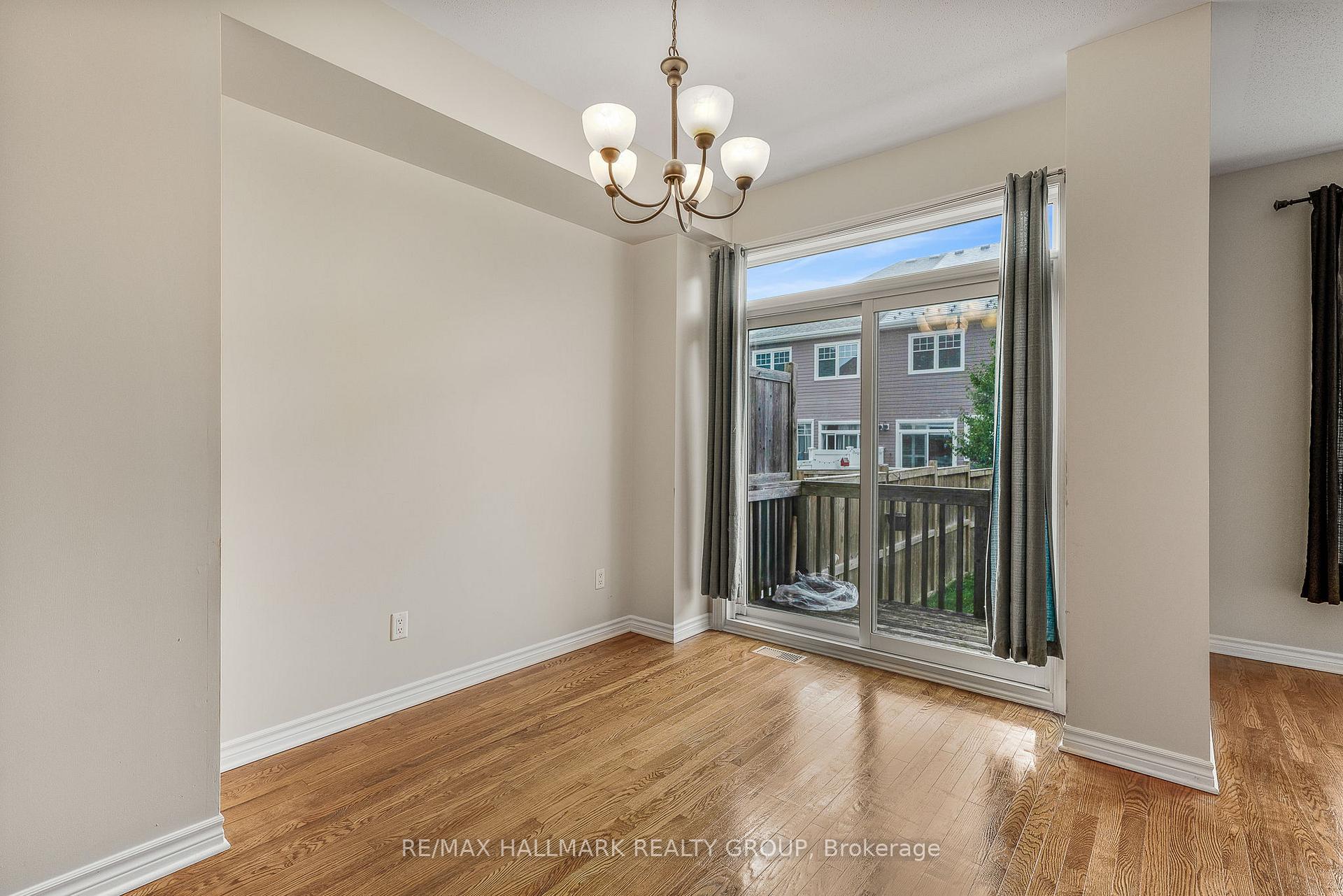 Photo 12 of 334 Grammond Circle, Ottawa, Avalon West — HOMEH