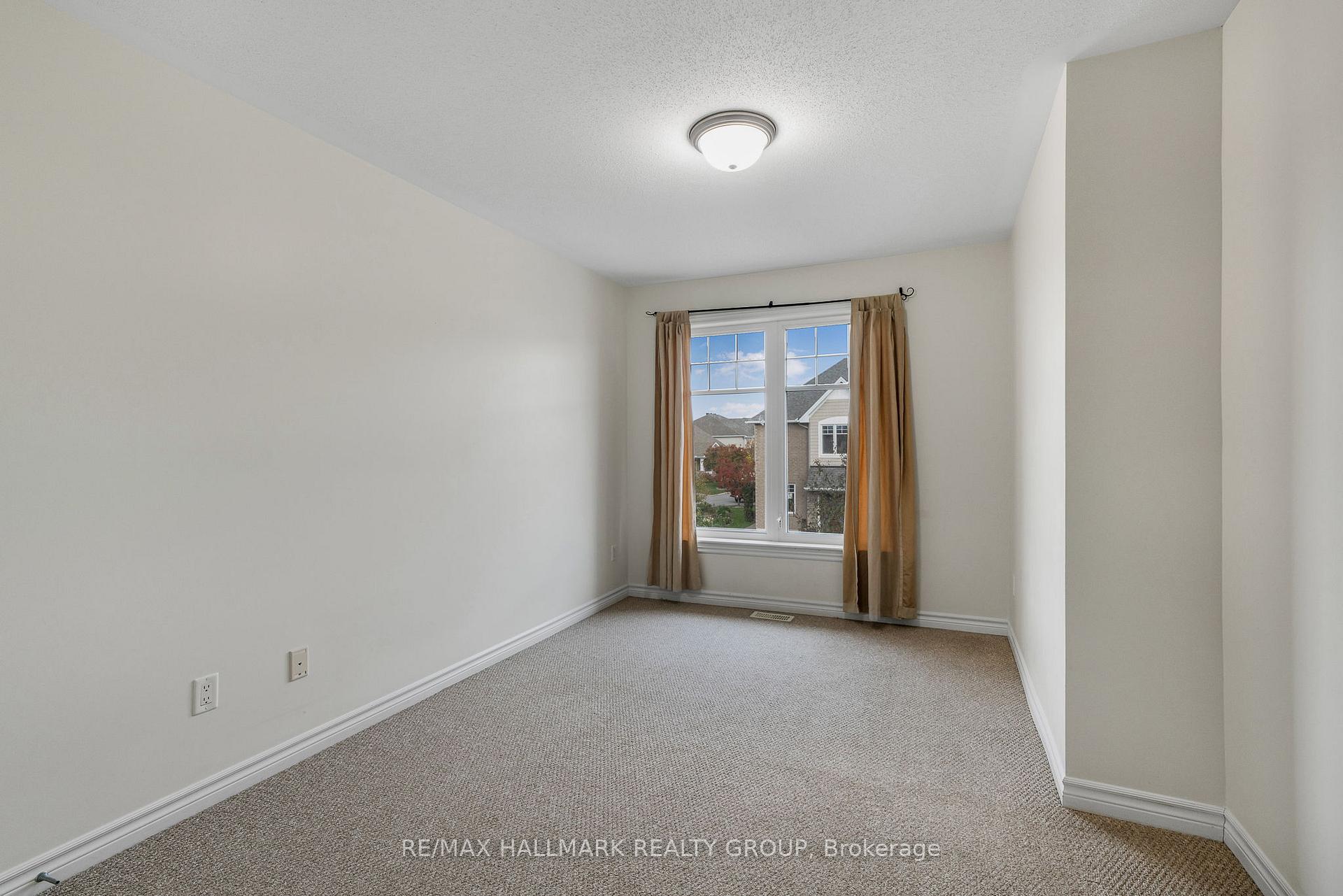 Photo 15 of 334 Grammond Circle, Ottawa, Avalon West — HOMEH
