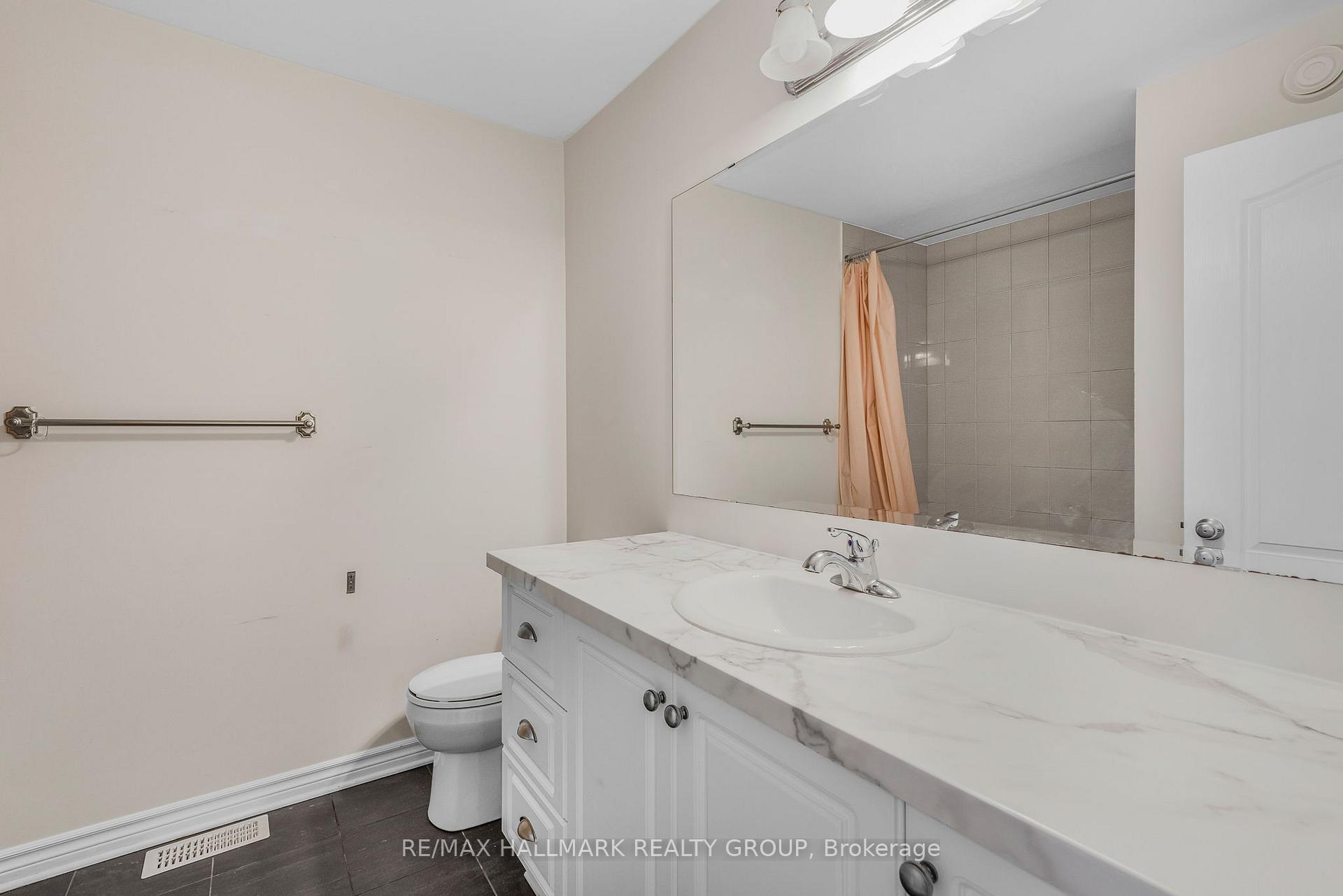 Photo 17 of 334 Grammond Circle, Ottawa, Avalon West — HOMEH