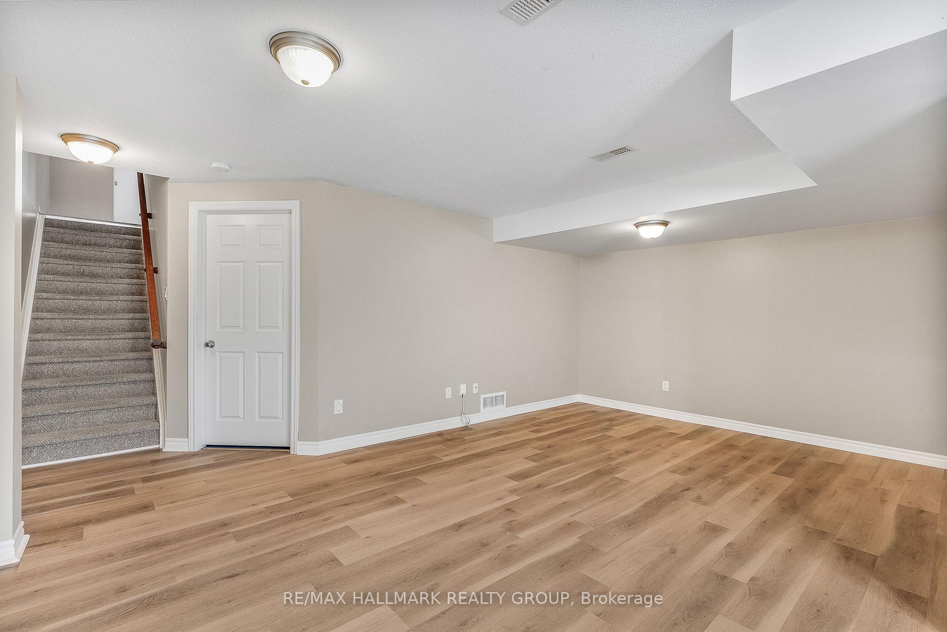 Photo 22 of 334 Grammond Circle, Ottawa, Avalon West — HOMEH