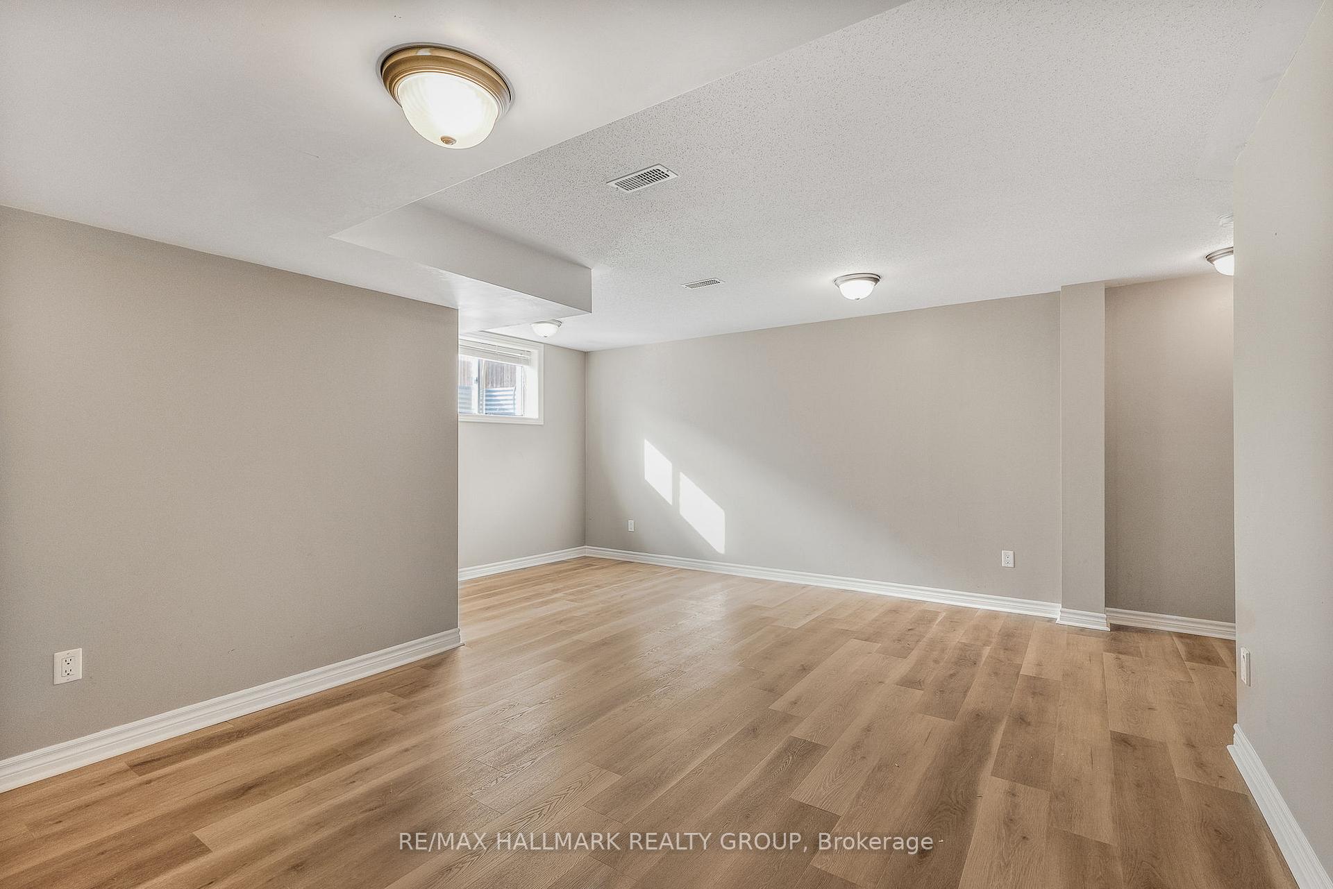Photo 23 of 334 Grammond Circle, Ottawa, Avalon West — HOMEH