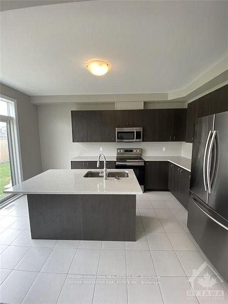 Photo 6 of 618 Decoeur Drive, Ottawa, Avalon West — HOMEH