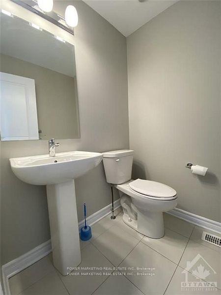 Photo 8 of 618 Decoeur Drive, Ottawa, Avalon West — HOMEH