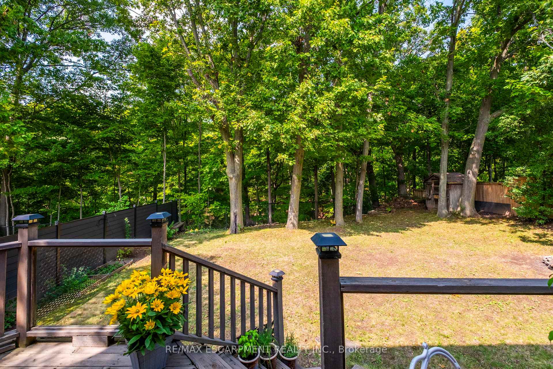 Photo 2 of 463 Grand Boulevard, Oakville, Falgarwood — HOMEH