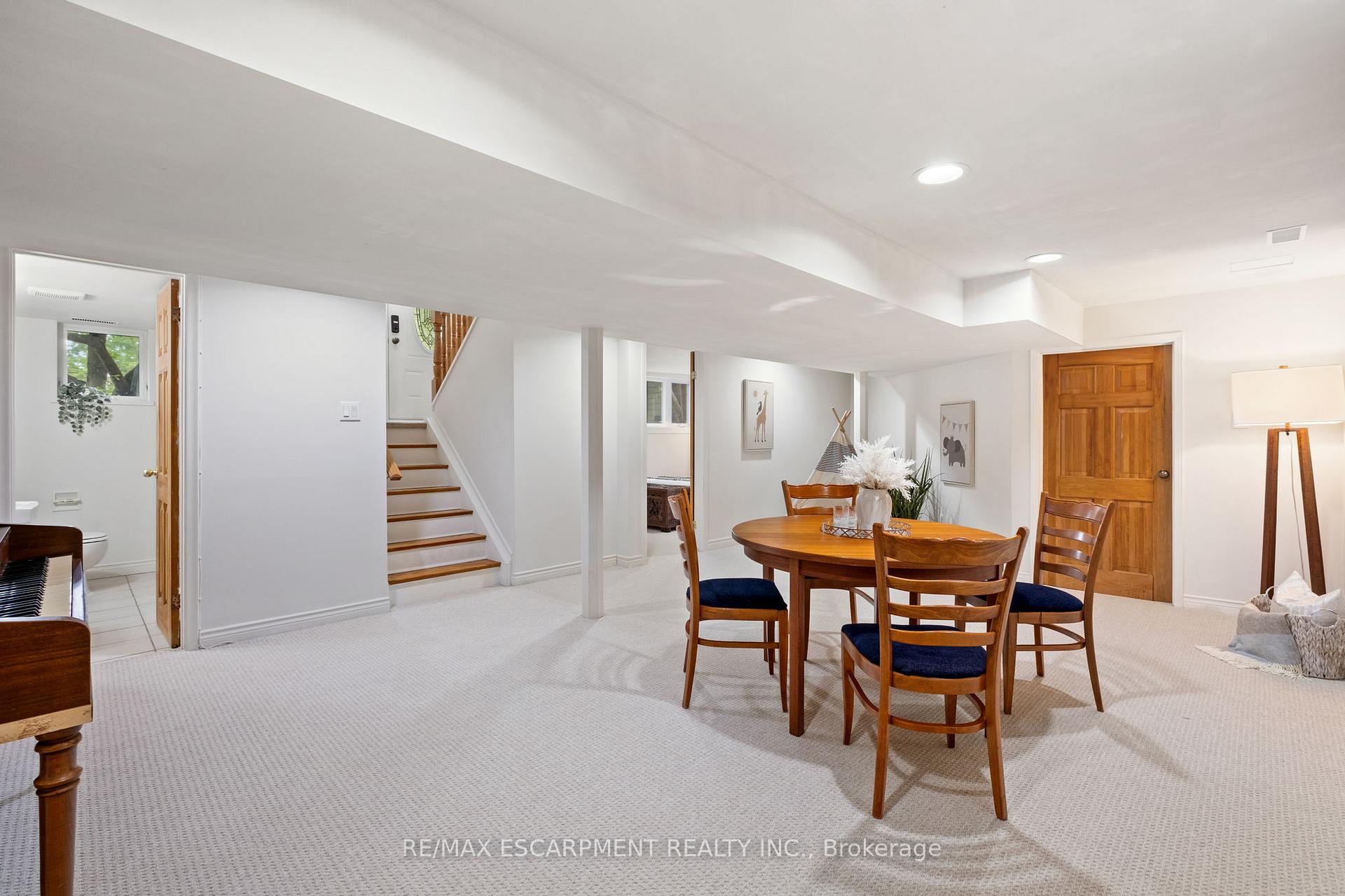 Photo 28 of 463 Grand Boulevard, Oakville, Falgarwood — HOMEH