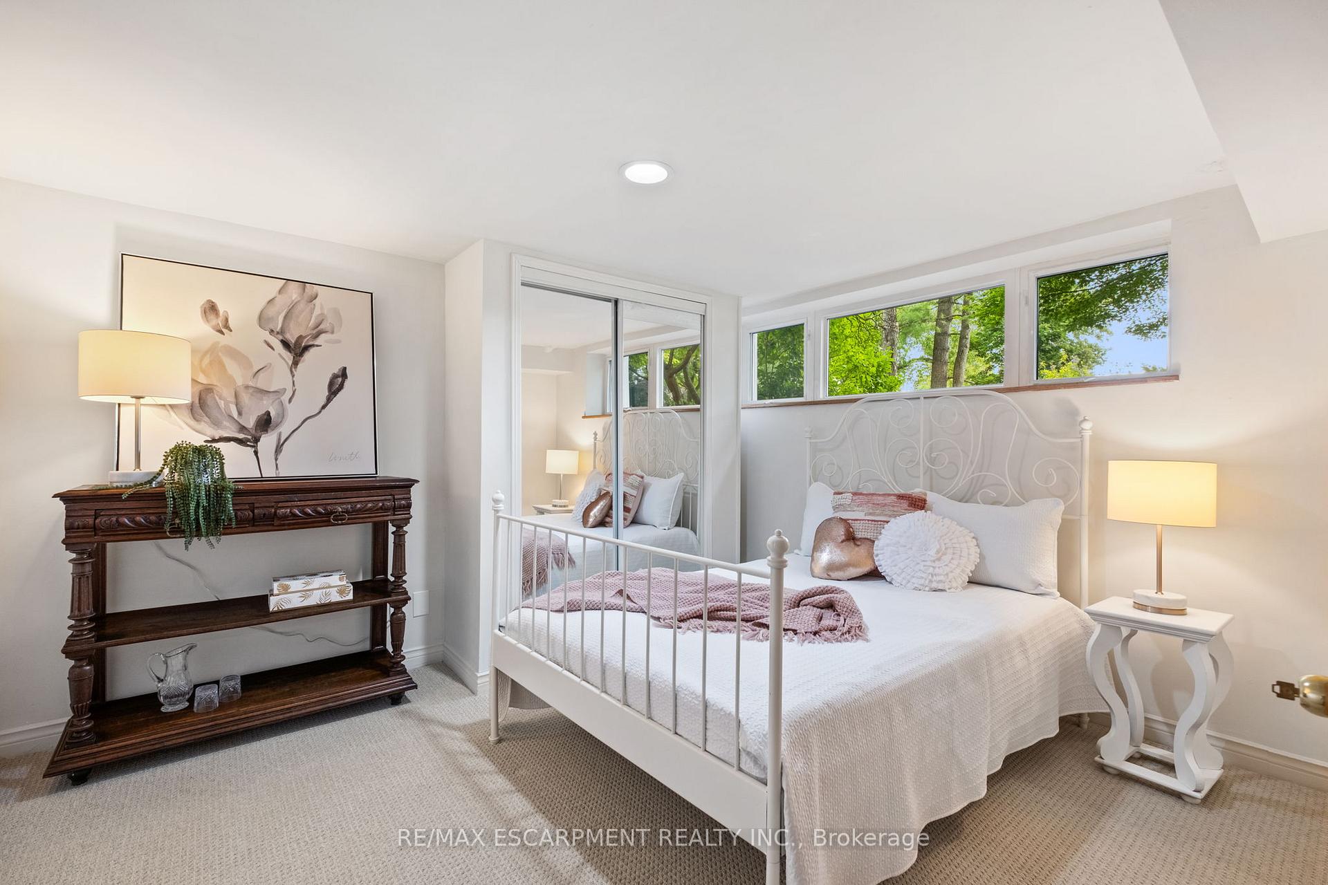 Photo 30 of 463 Grand Boulevard, Oakville, Falgarwood — HOMEH
