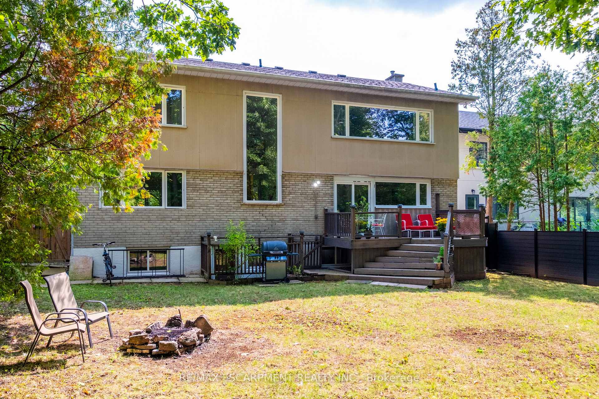 Photo 37 of 463 Grand Boulevard, Oakville, Falgarwood — HOMEH