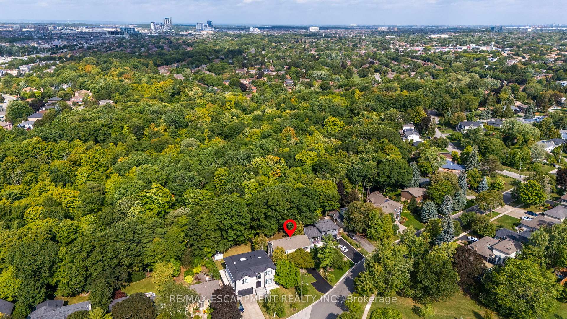 Photo 39 of 463 Grand Boulevard, Oakville, Falgarwood — HOMEH