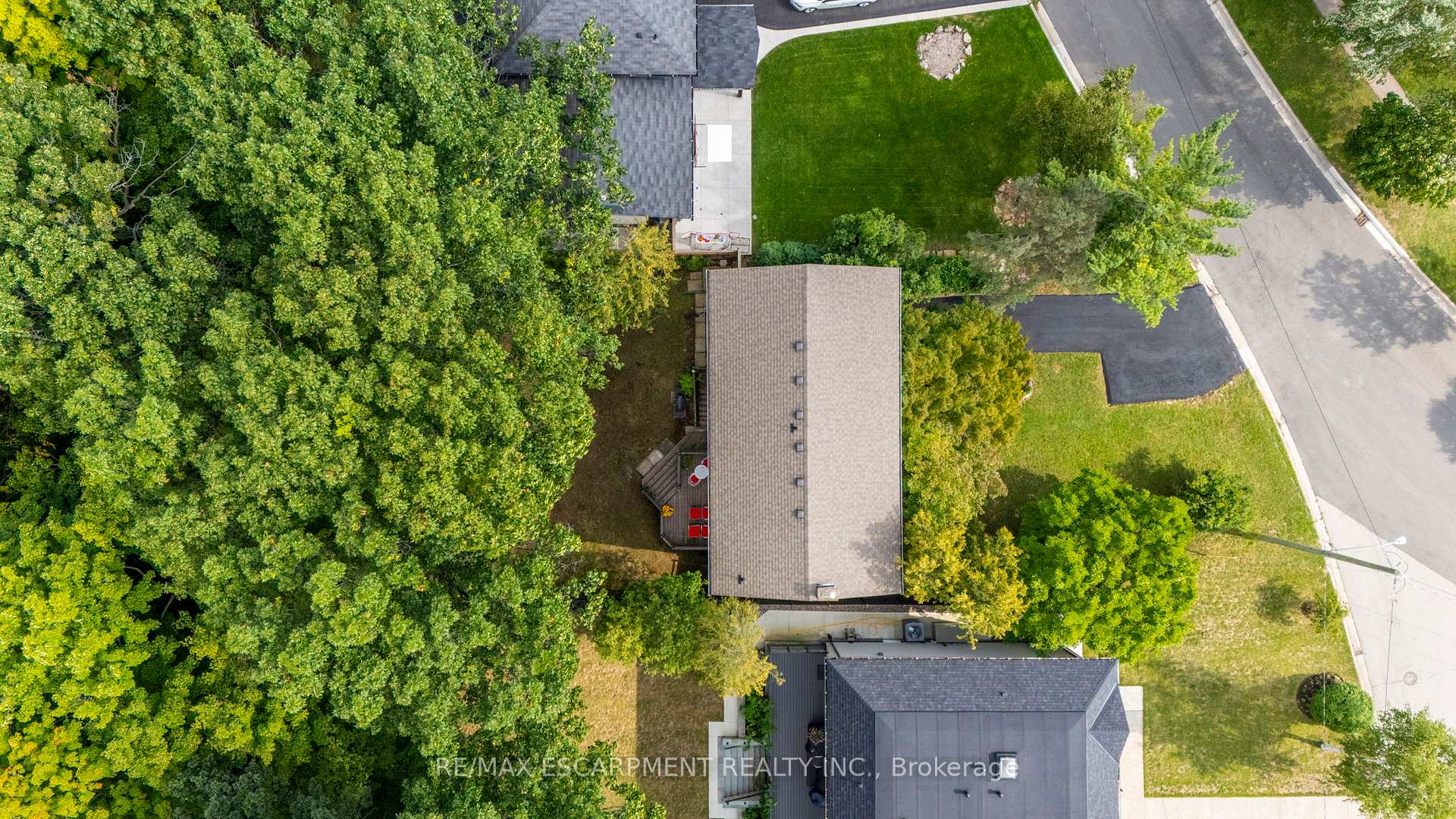 Photo 40 of 463 Grand Boulevard, Oakville, Falgarwood — HOMEH