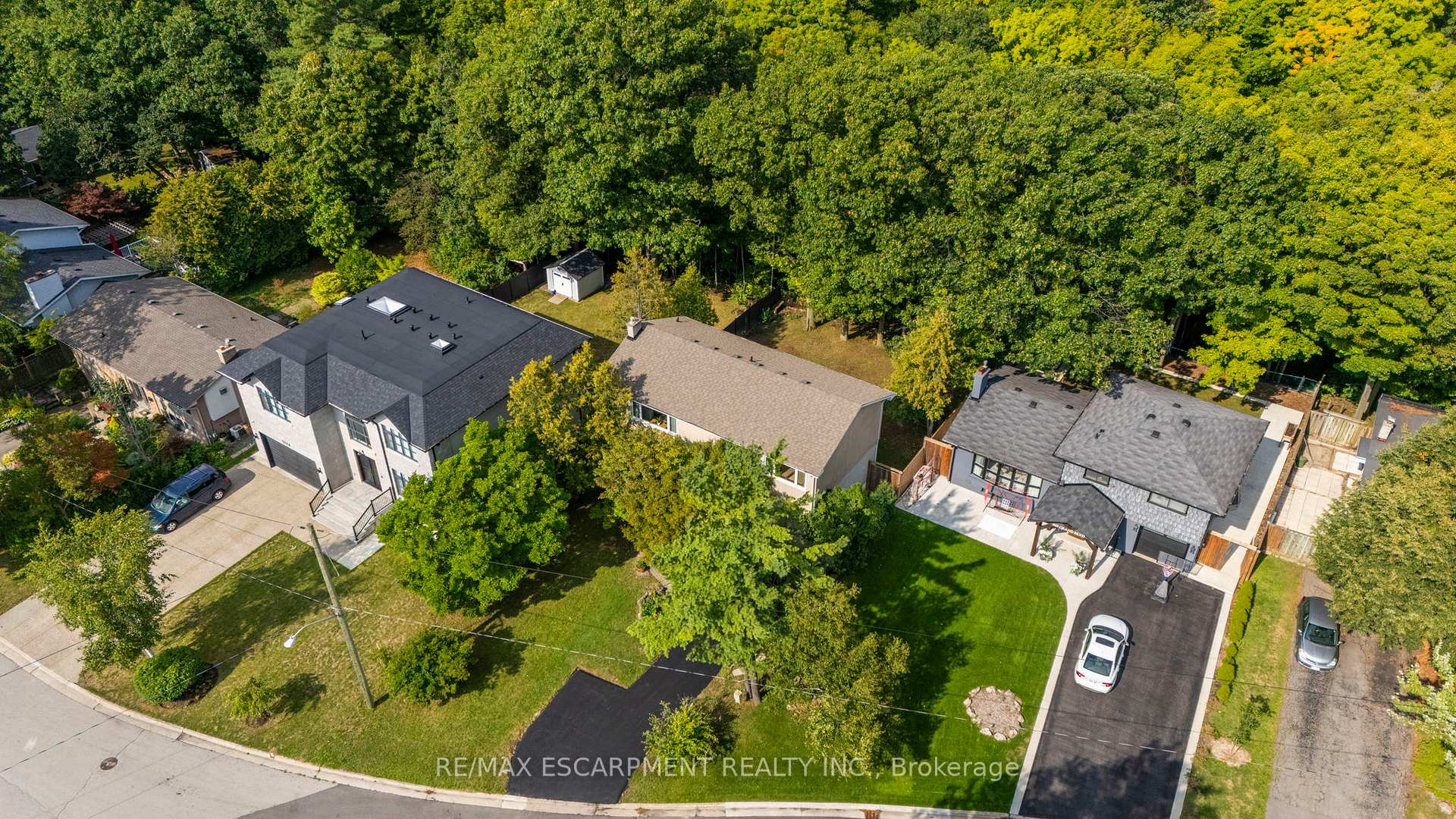 Photo 41 of 463 Grand Boulevard, Oakville, Falgarwood — HOMEH