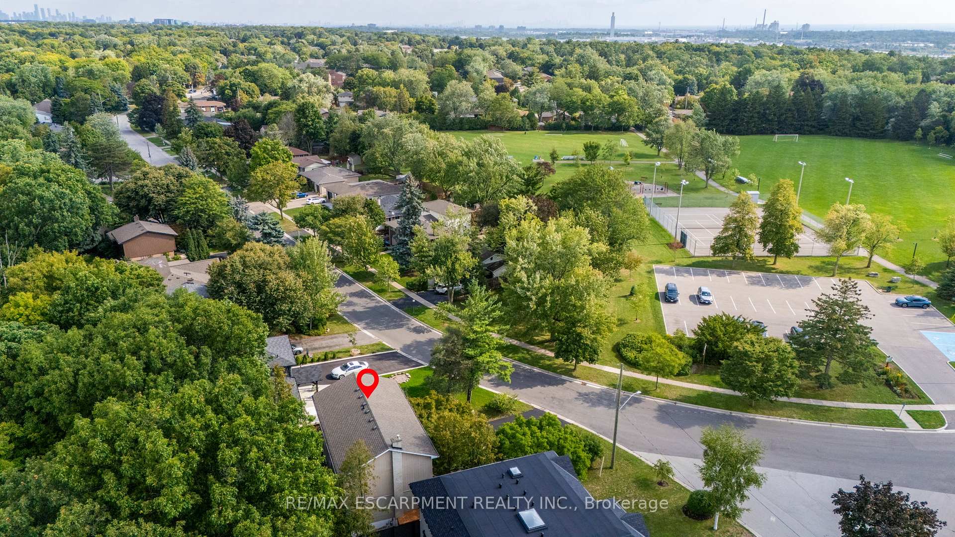 Photo 42 of 463 Grand Boulevard, Oakville, Falgarwood — HOMEH