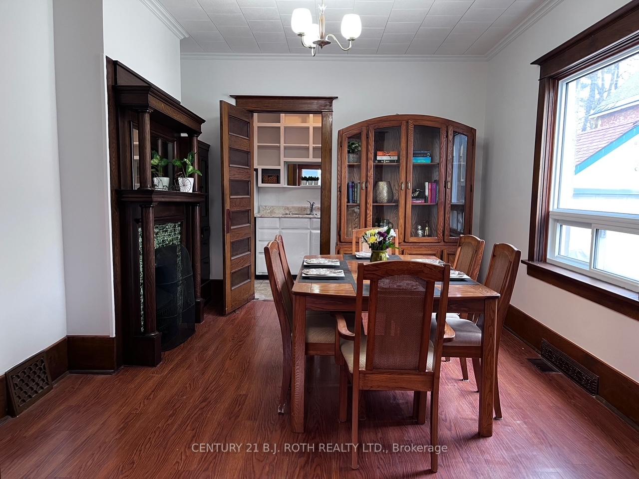 Photo 6 of 130 Mary Street, Orillia — HOMEH