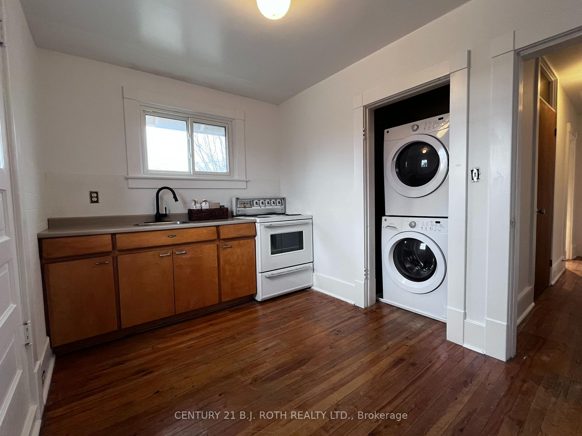 Photo 7 of 130 Mary Street, Orillia — HOMEH