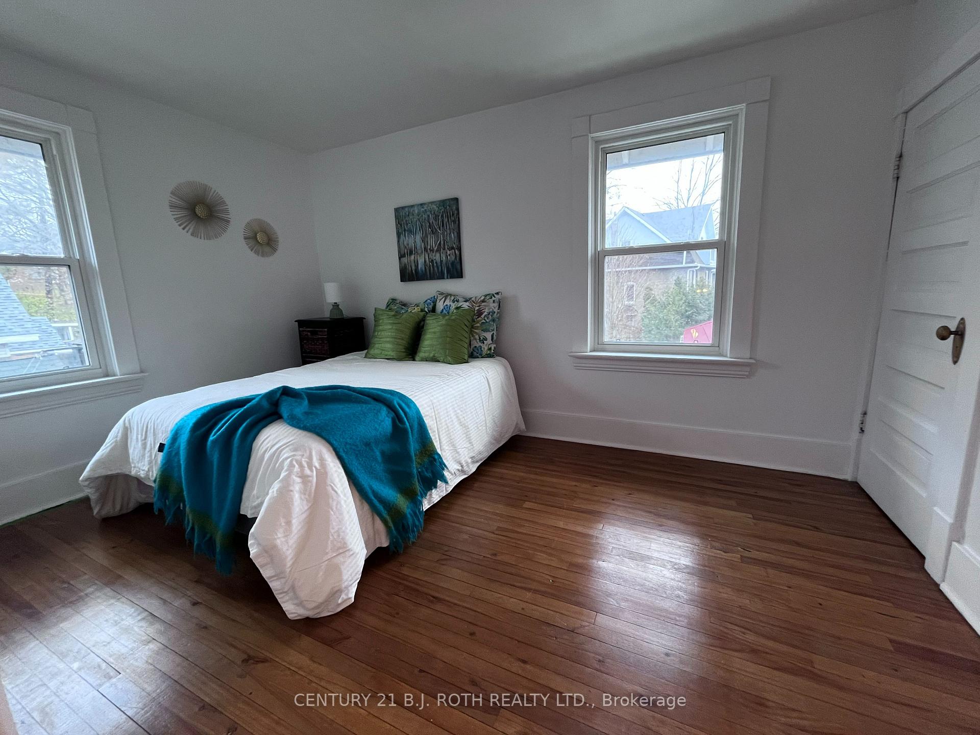 Photo 9 of 130 Mary Street, Orillia — HOMEH