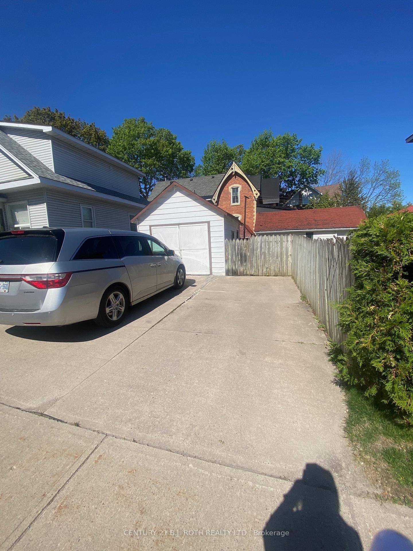 Photo 15 of 130 Mary Street, Orillia — HOMEH