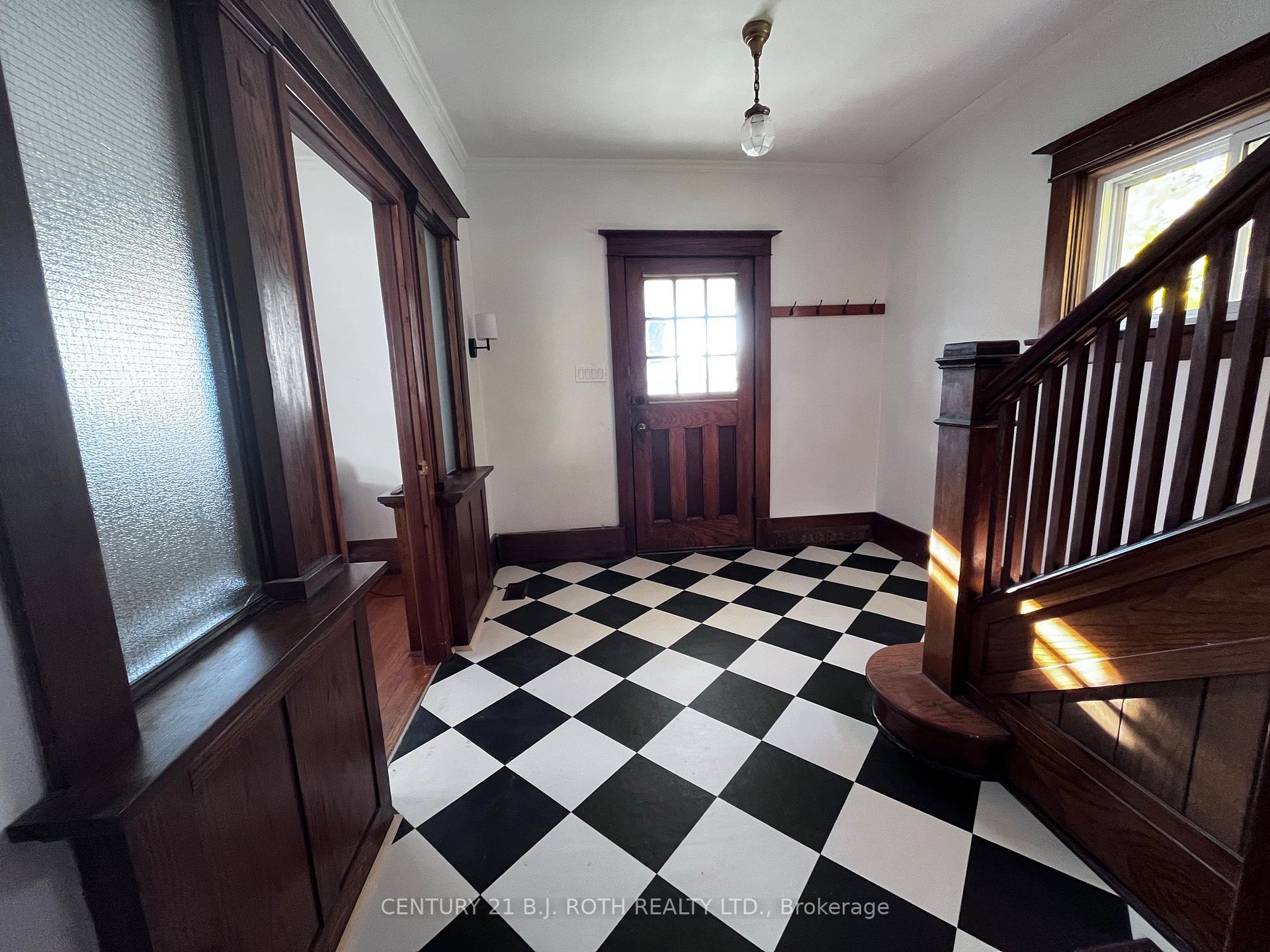 Photo 16 of 130 Mary Street, Orillia — HOMEH
