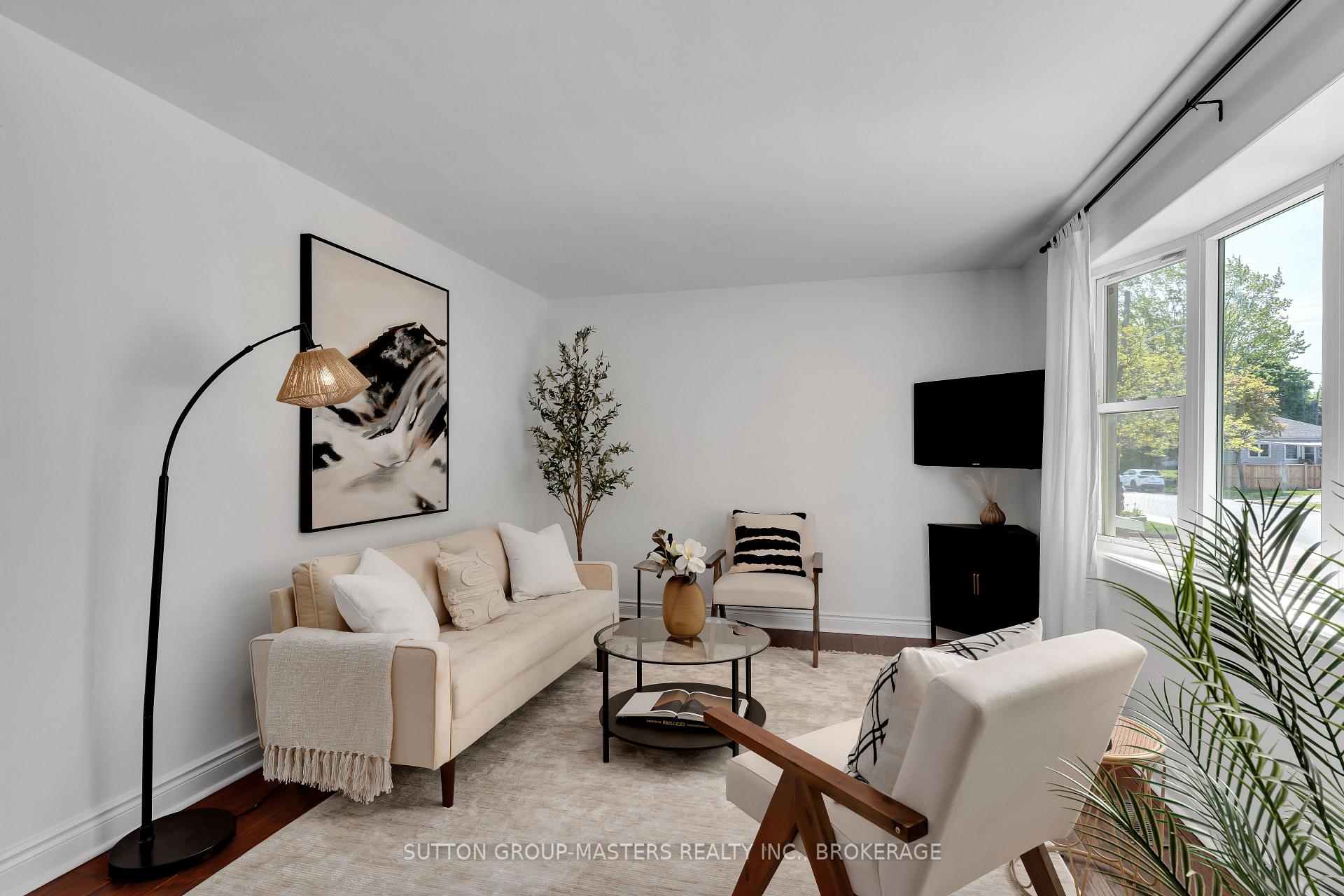 Photo 4 of 47 Oak Street, Kingston, East of Sir John A. Blvd — HOMEH