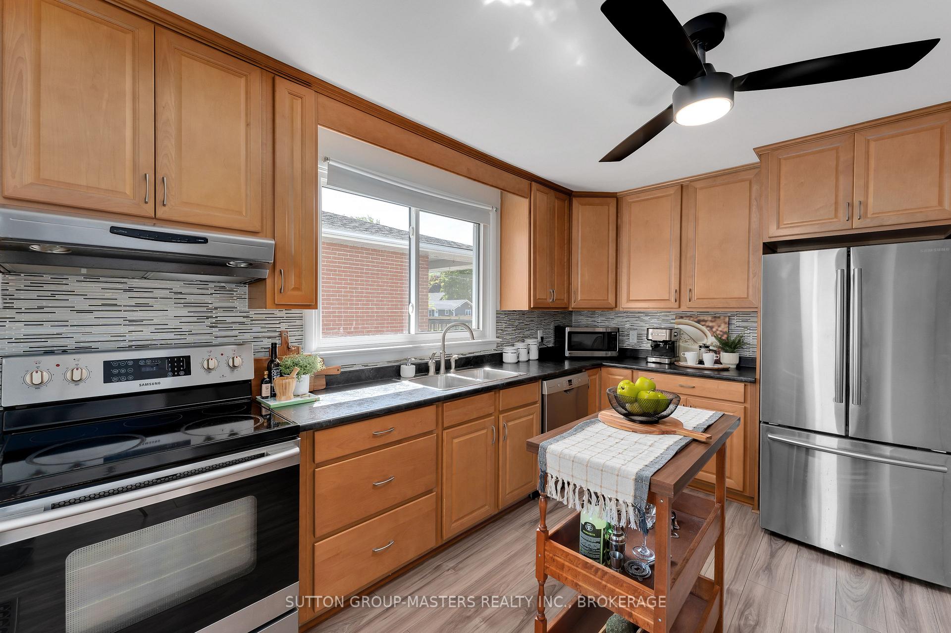 Photo 9 of 47 Oak Street, Kingston, East of Sir John A. Blvd — HOMEH